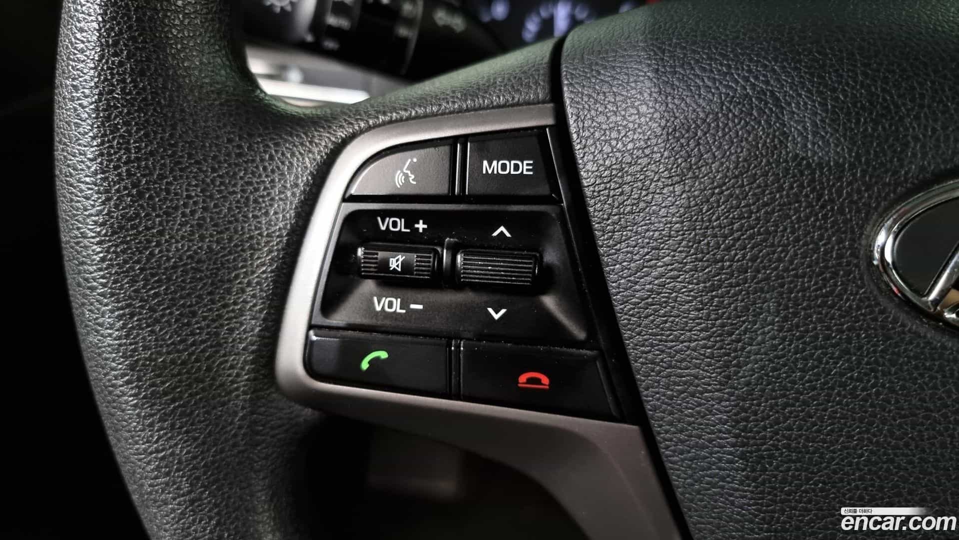 AVANTE Hyundai 2017.8-OPTION-020