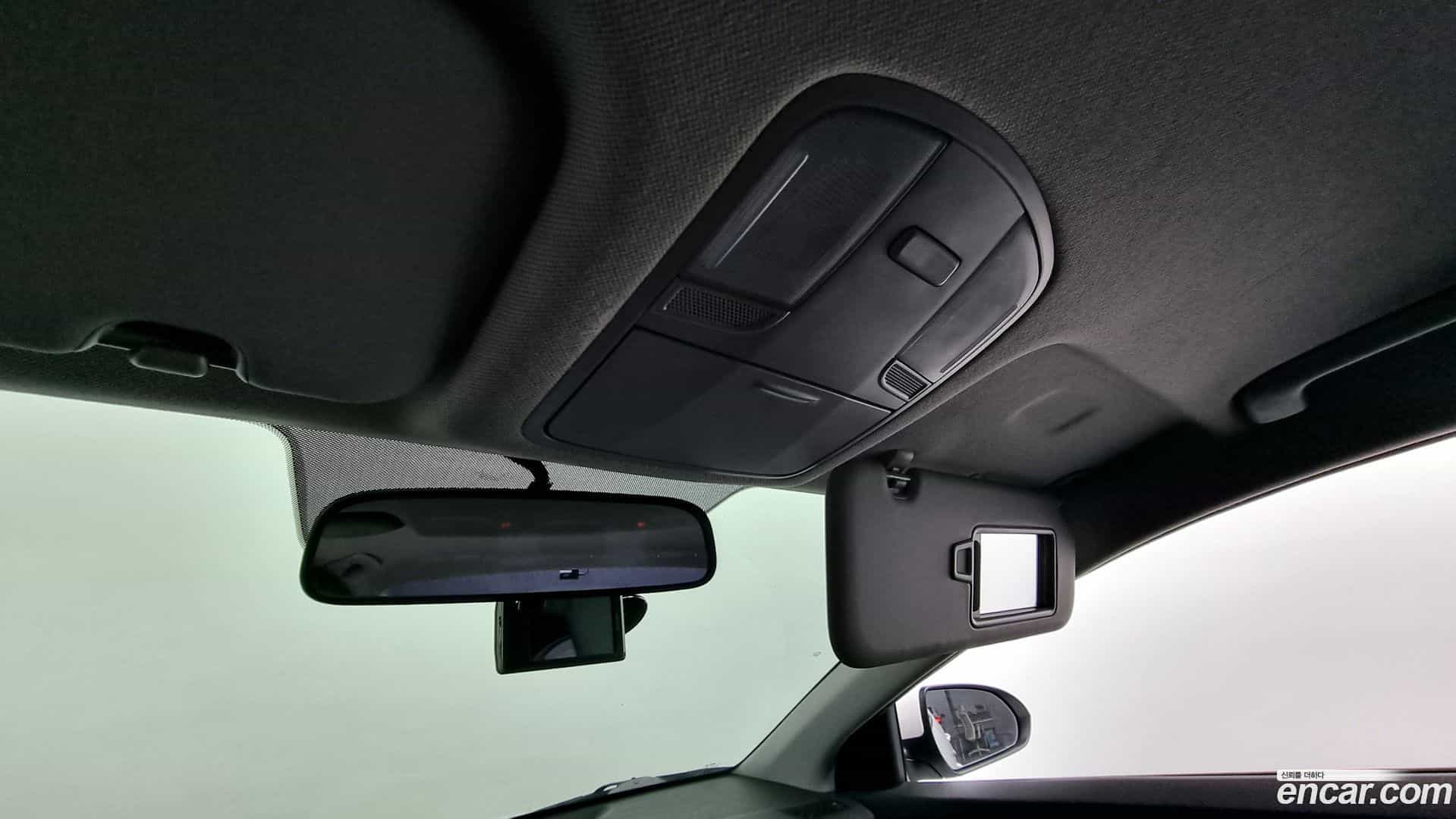 AVANTE Hyundai 2017.8-OPTION-024