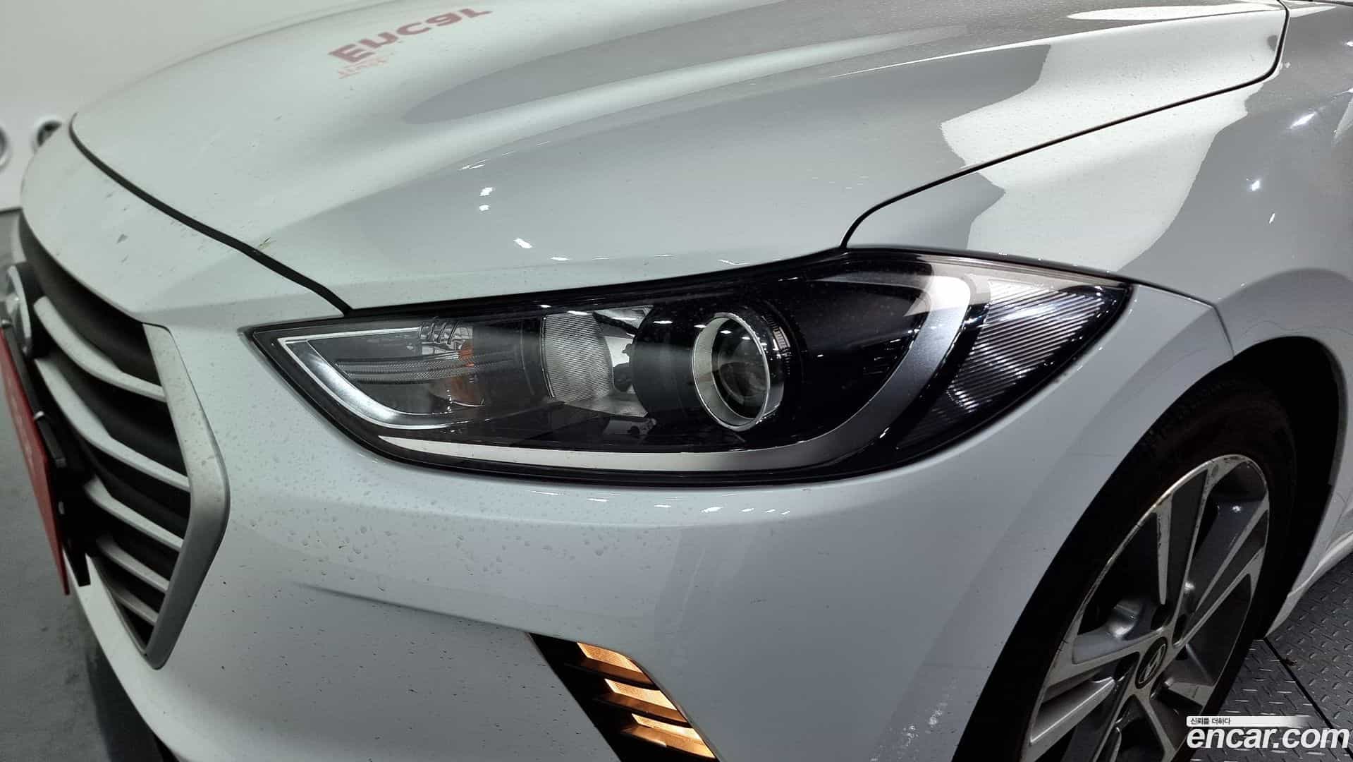AVANTE Hyundai 2017.8-OUTER-032