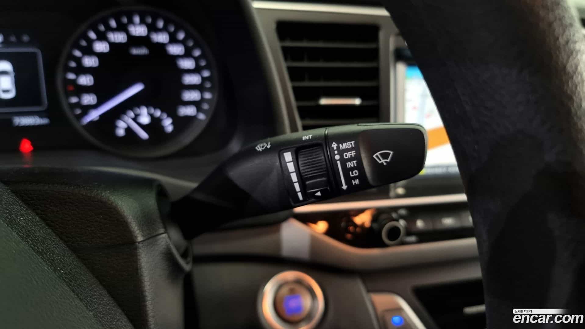 AVANTE Hyundai 2017.8-OPTION-042
