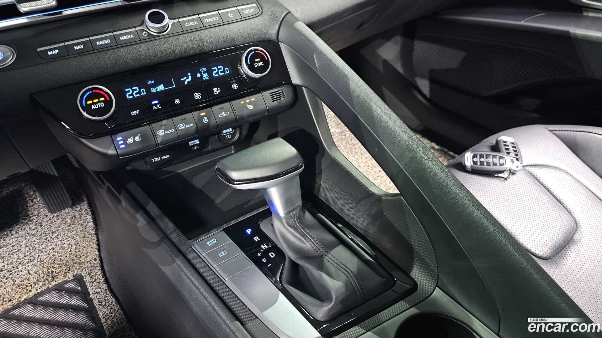 AVANTE Hyundai 2020.11-INNER-009