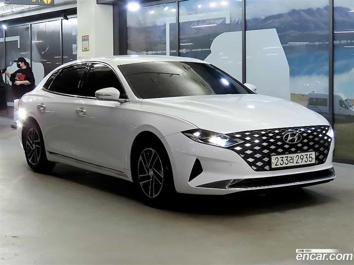 Grandeur Hyundai 2020.3-OUTER-001