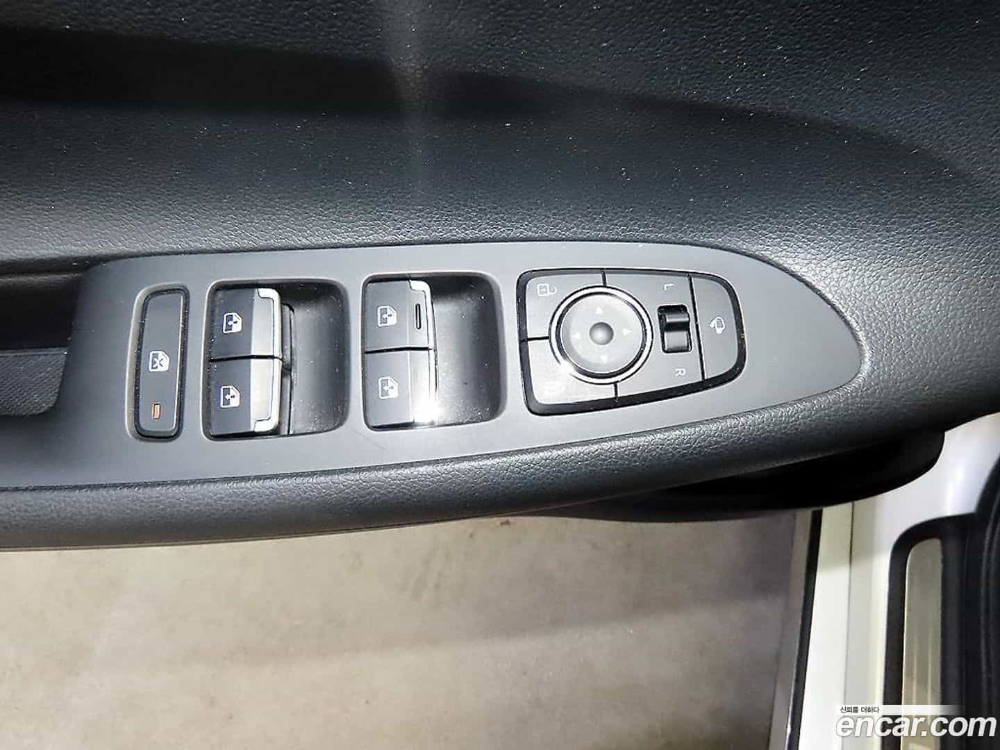 Grandeur Hyundai 2020.3-OPTION-017
