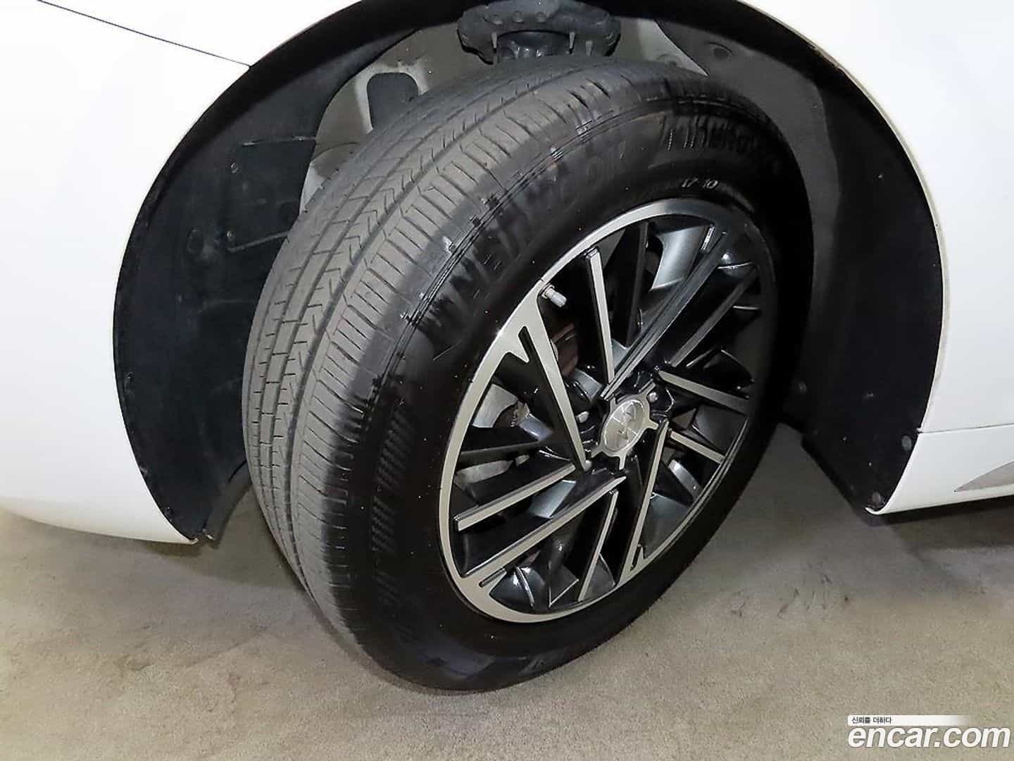 Grandeur Hyundai 2020.3-OPTION-023