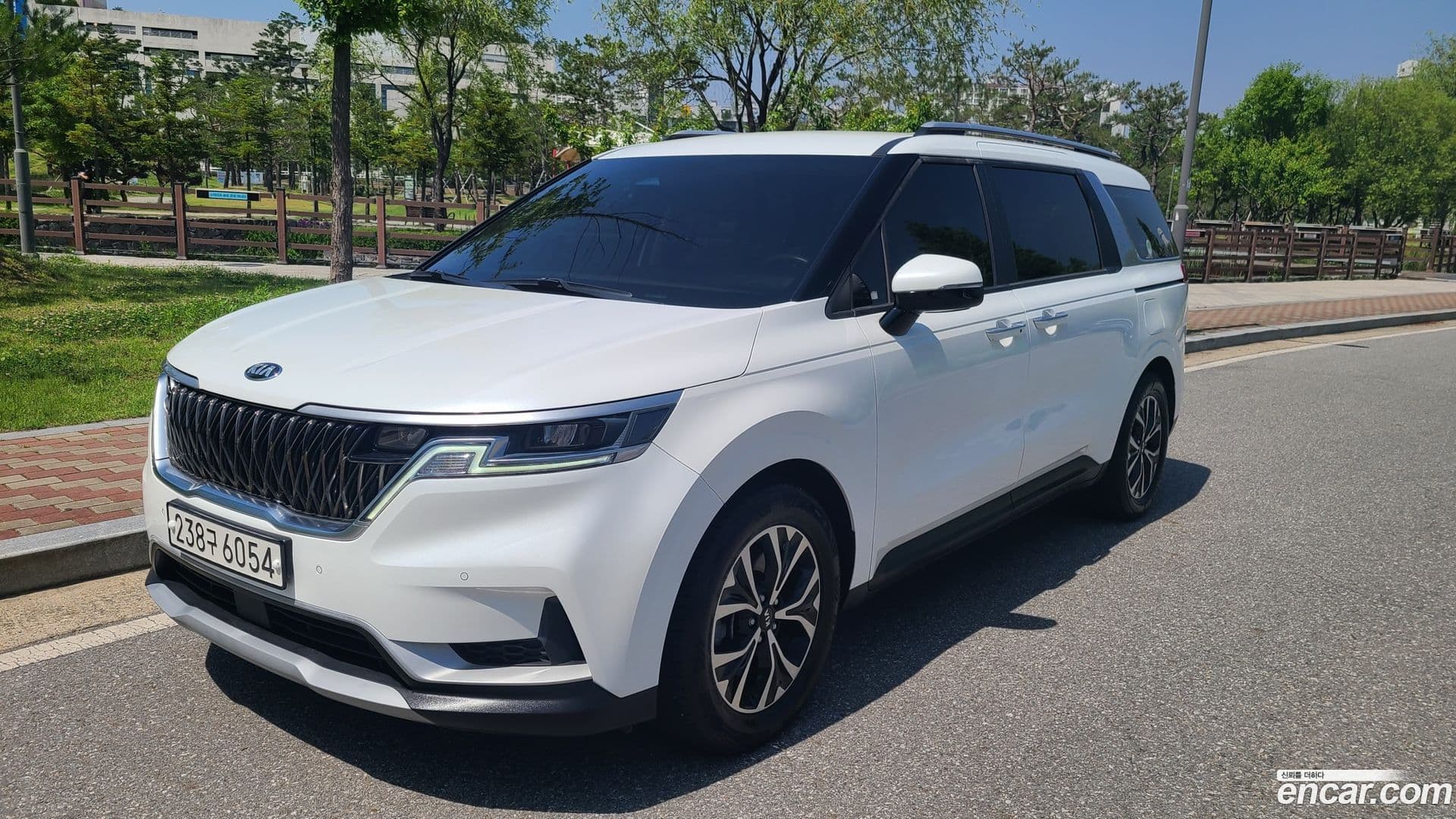 Main__Slider__Photo:Canival Kia 2021.3-0