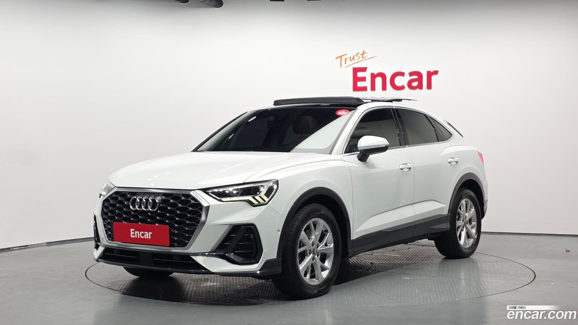 Main__Slider__Photo:Q3 Audi 2020.7-0