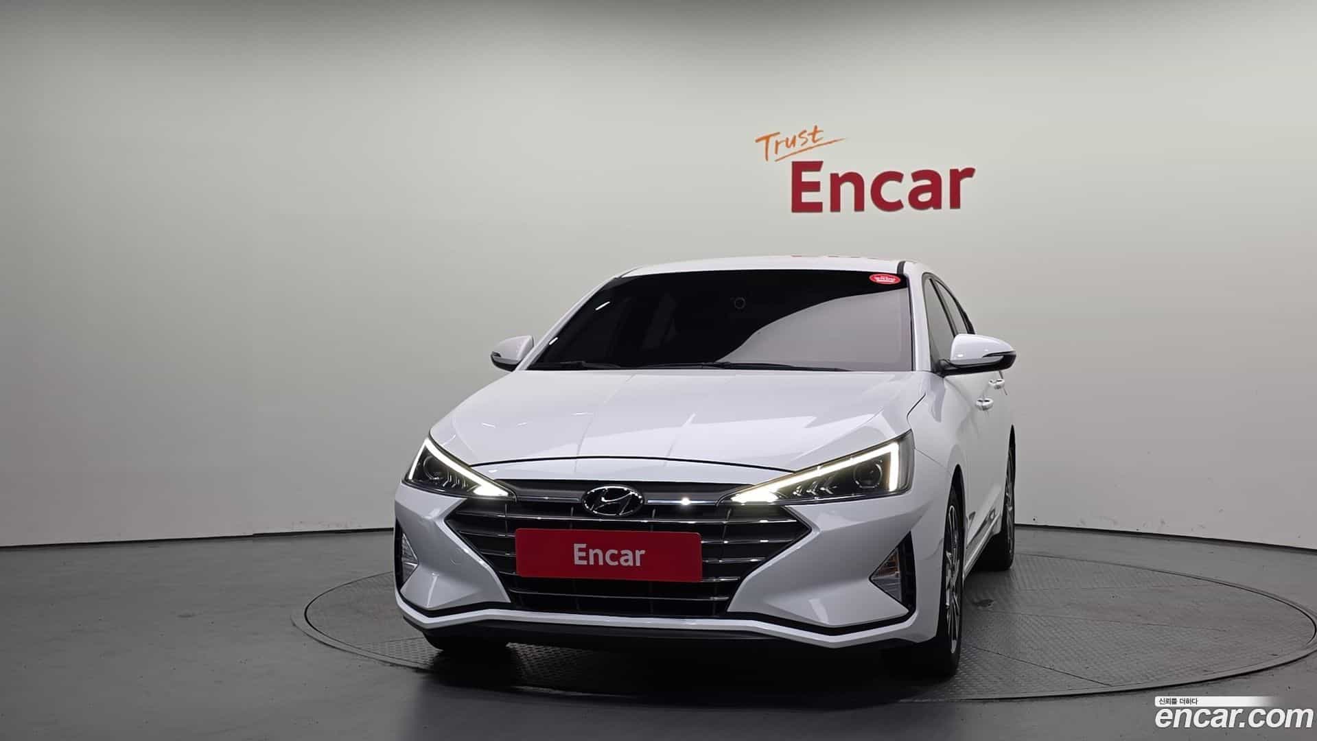 AVANTE Hyundai 2019.6-OUTER-003