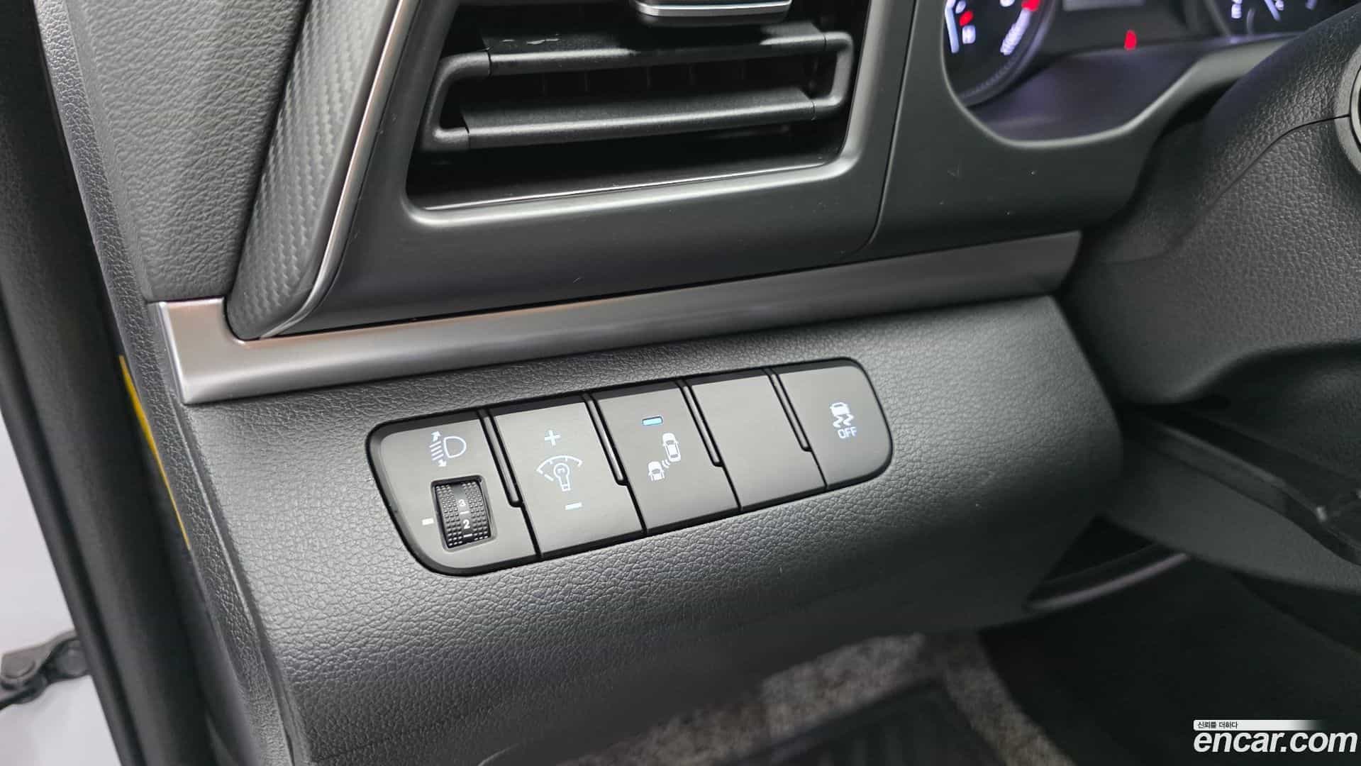 AVANTE Hyundai 2019.6-OPTION-017