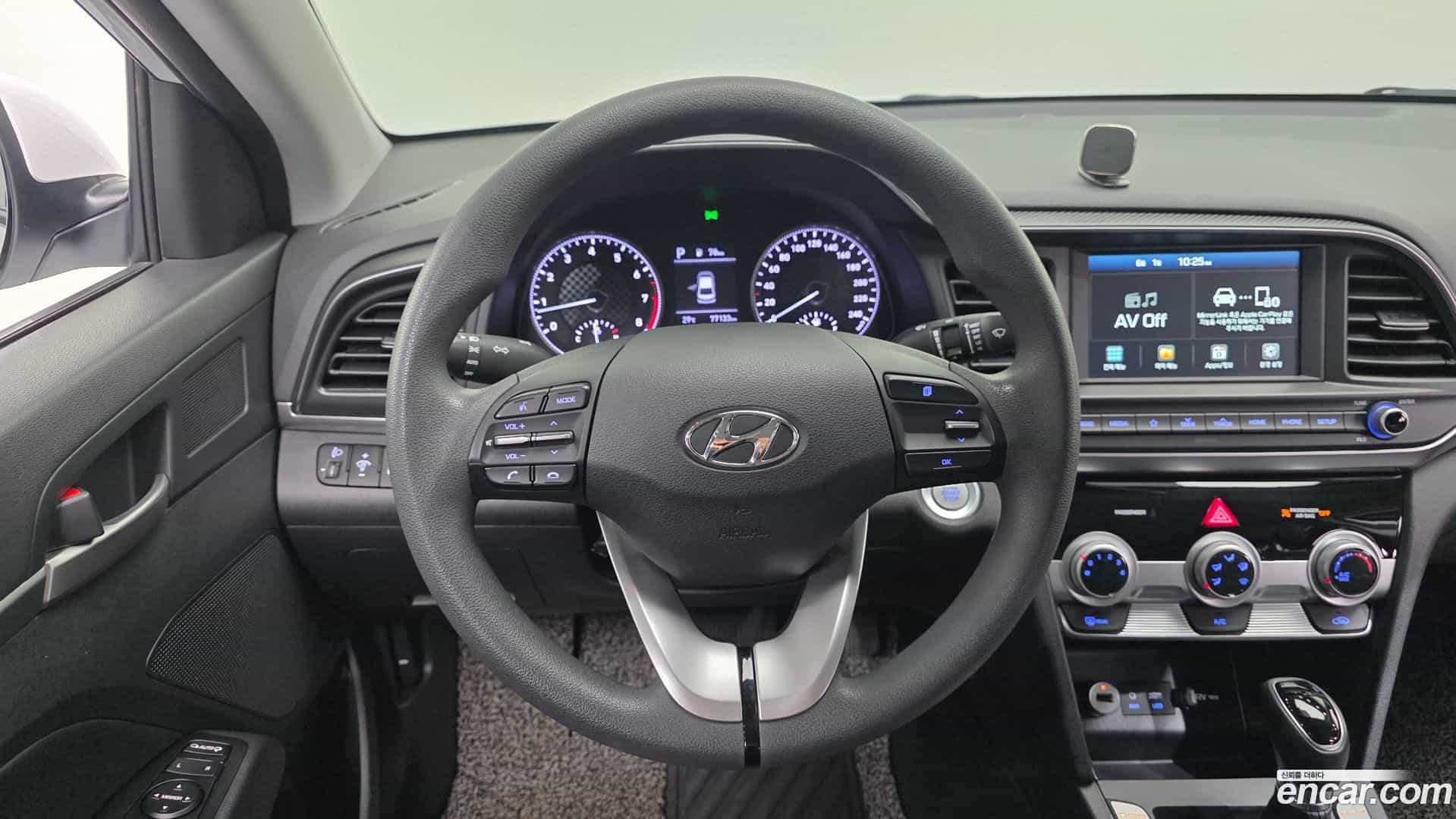 AVANTE Hyundai 2019.6-OPTION-018
