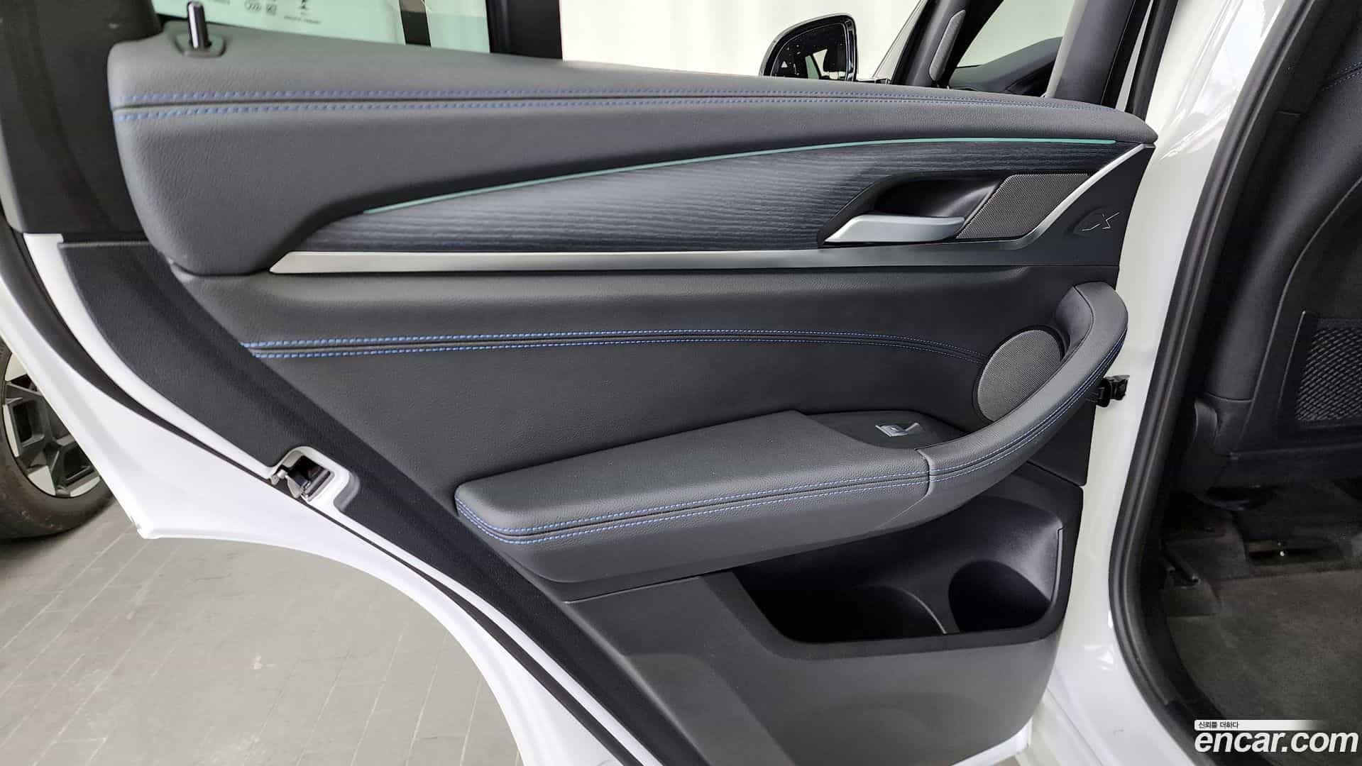 iX3 BMW 2024.6-INNER-035
