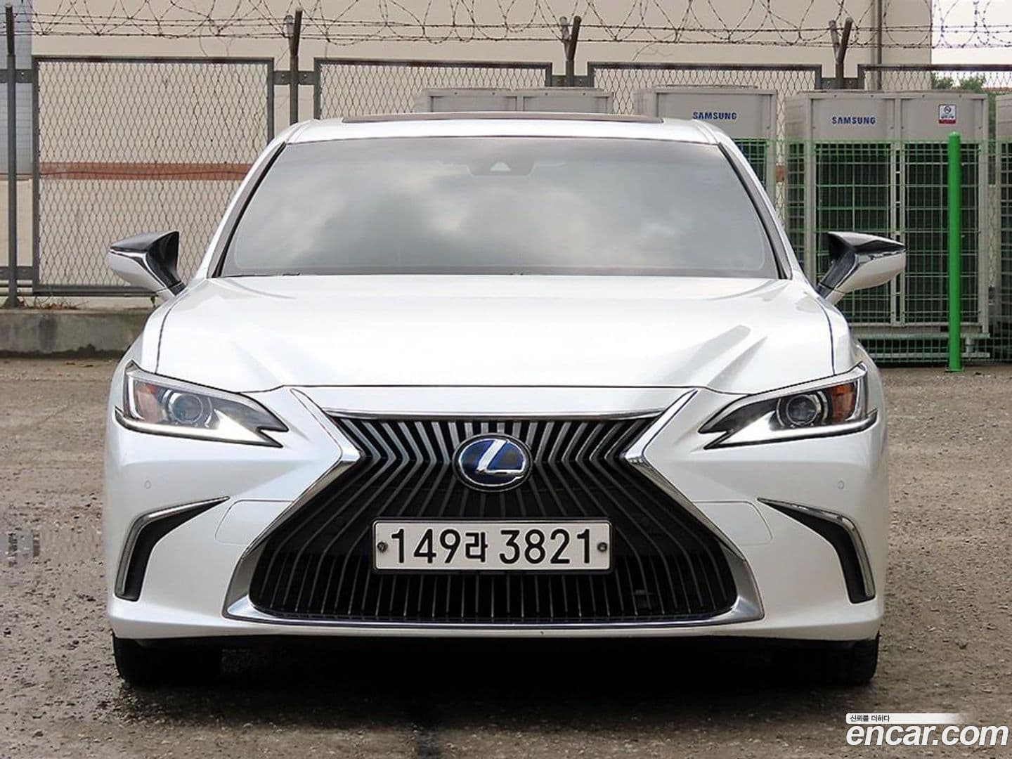 Main__Slider__Photo:ES Lexus 2020.7-0