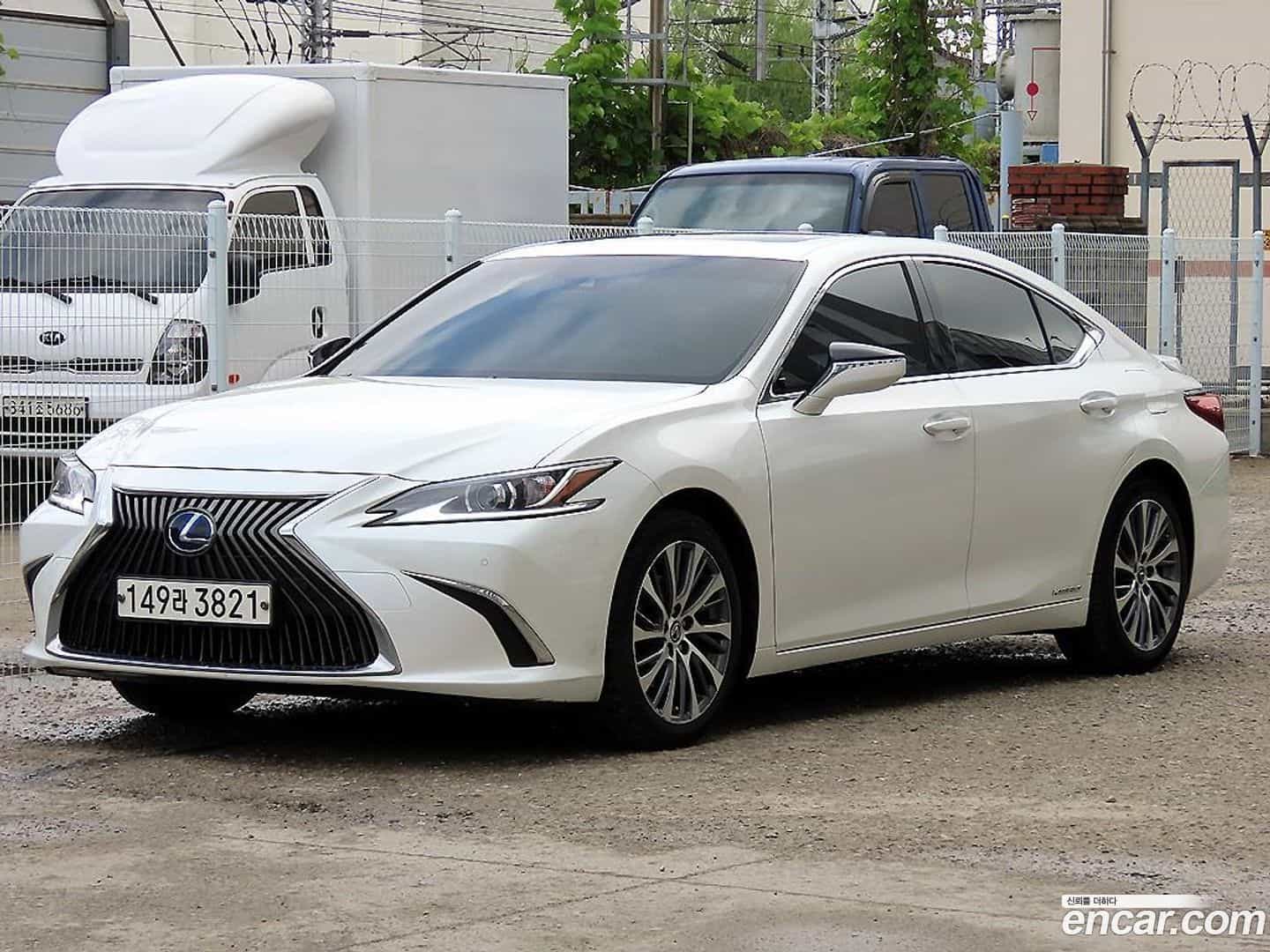 ES Lexus 2020.7-OUTER-002