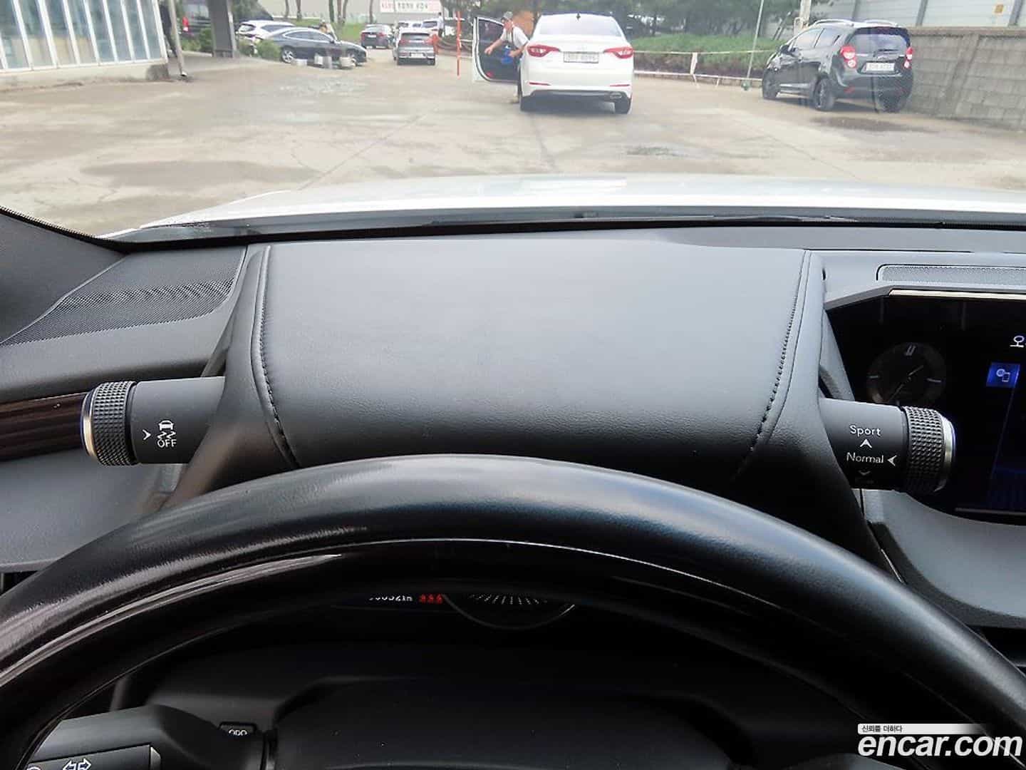 ES Lexus 2020.7-INNER-010