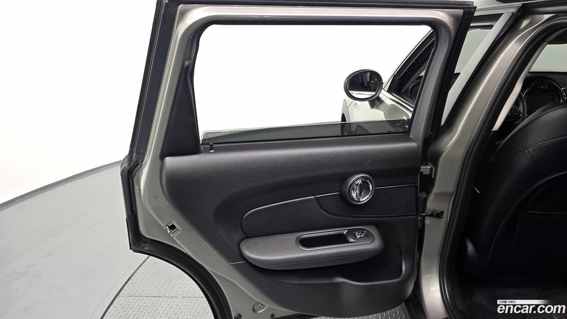 Clubman Mini 2019.2-INNER-035