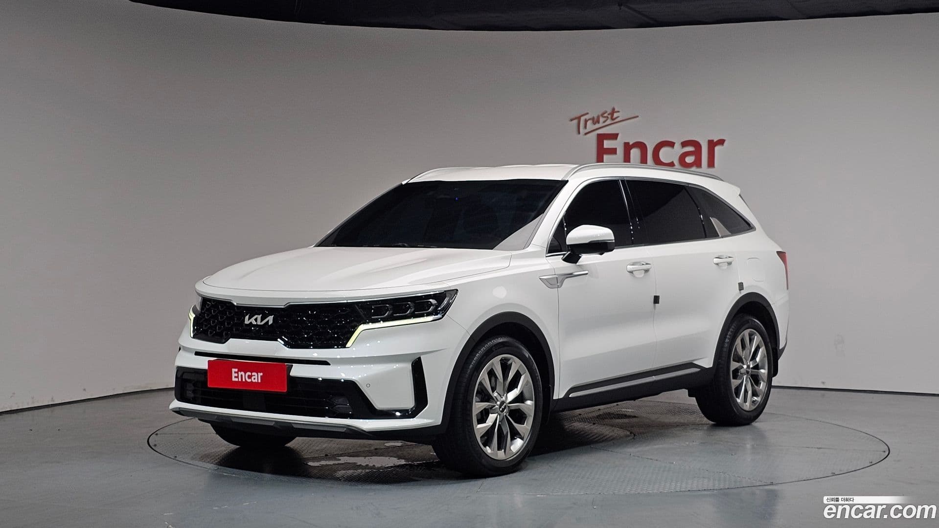 Main__Slider__Photo:Sorento Kia 2022.4-0