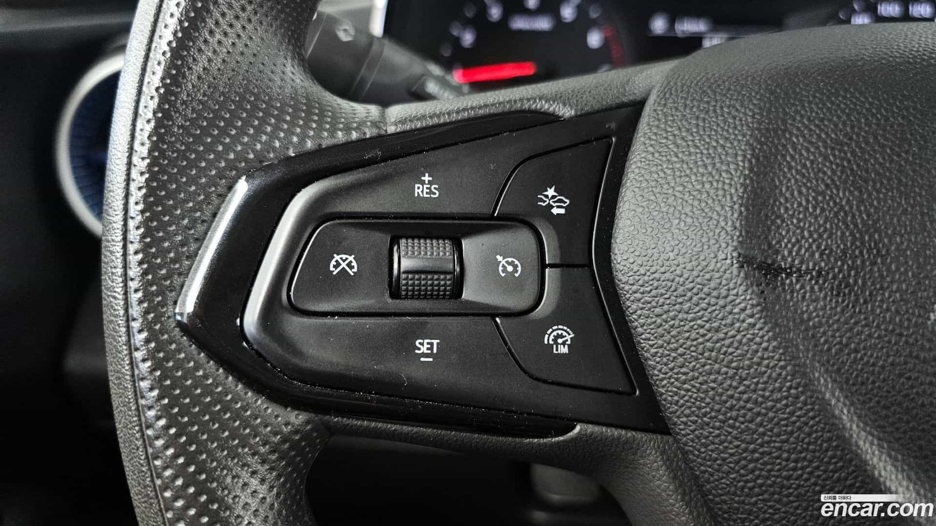 Trax Chevrolet 2024.1-OPTION-023