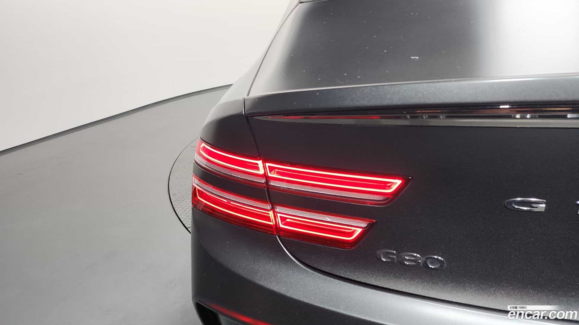G80 Genesis 2022.1-OUTER-033