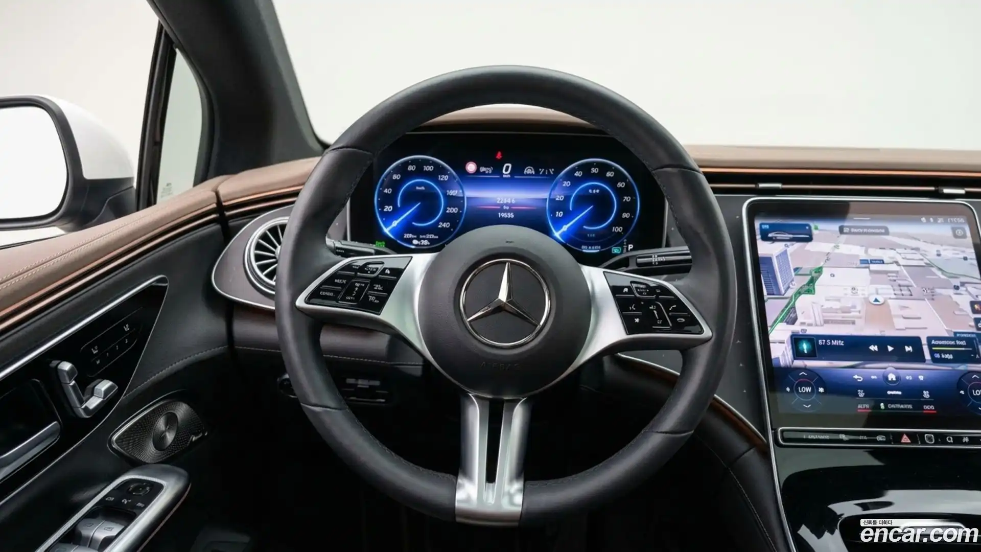 EQE Mercedes-Benz 2022.11-OPTION-015