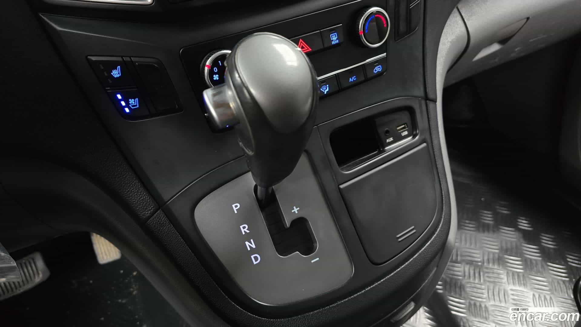 Starex Hyundai 2020.10-INNER-009