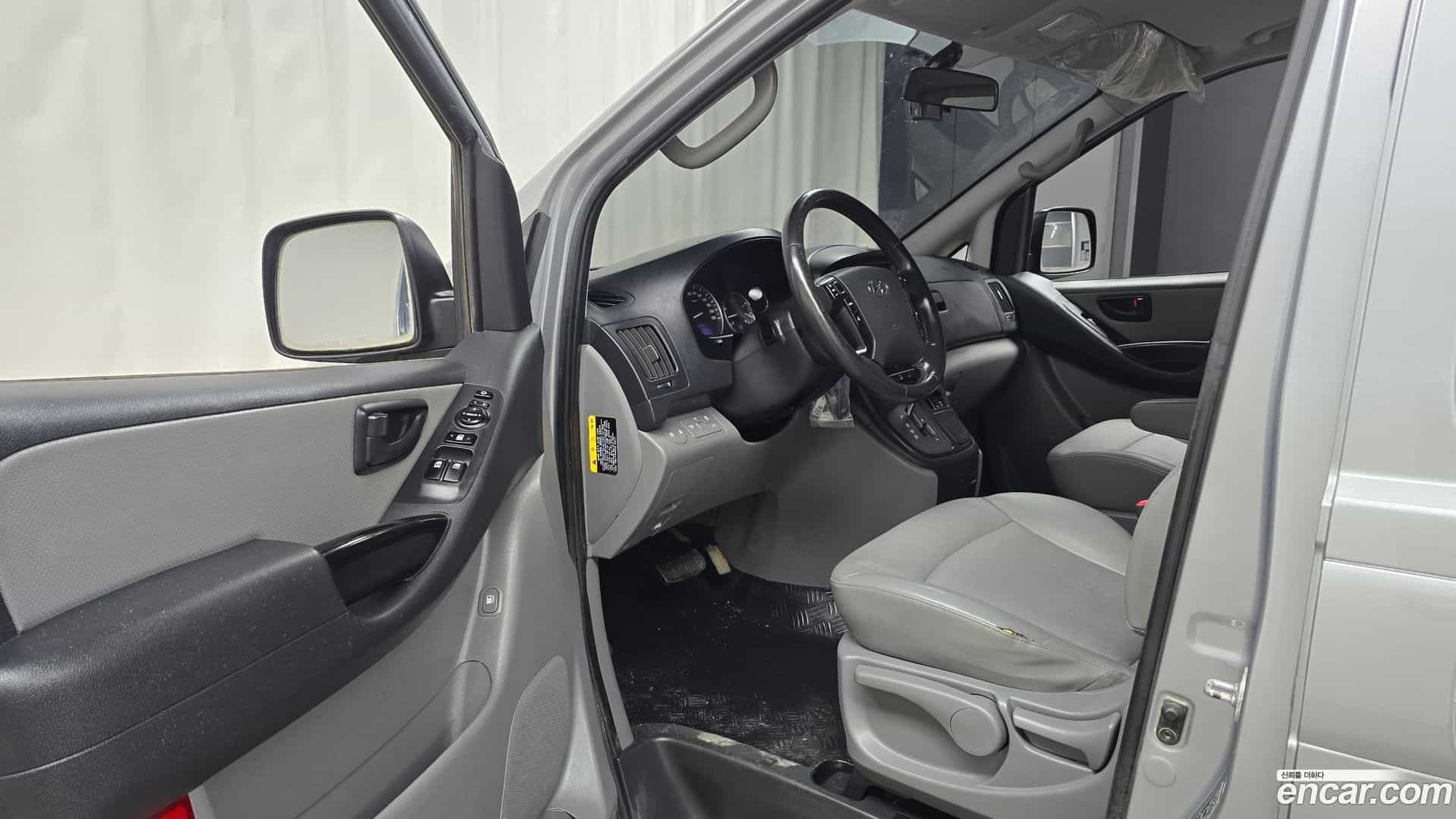 Starex Hyundai 2020.10-INNER-010