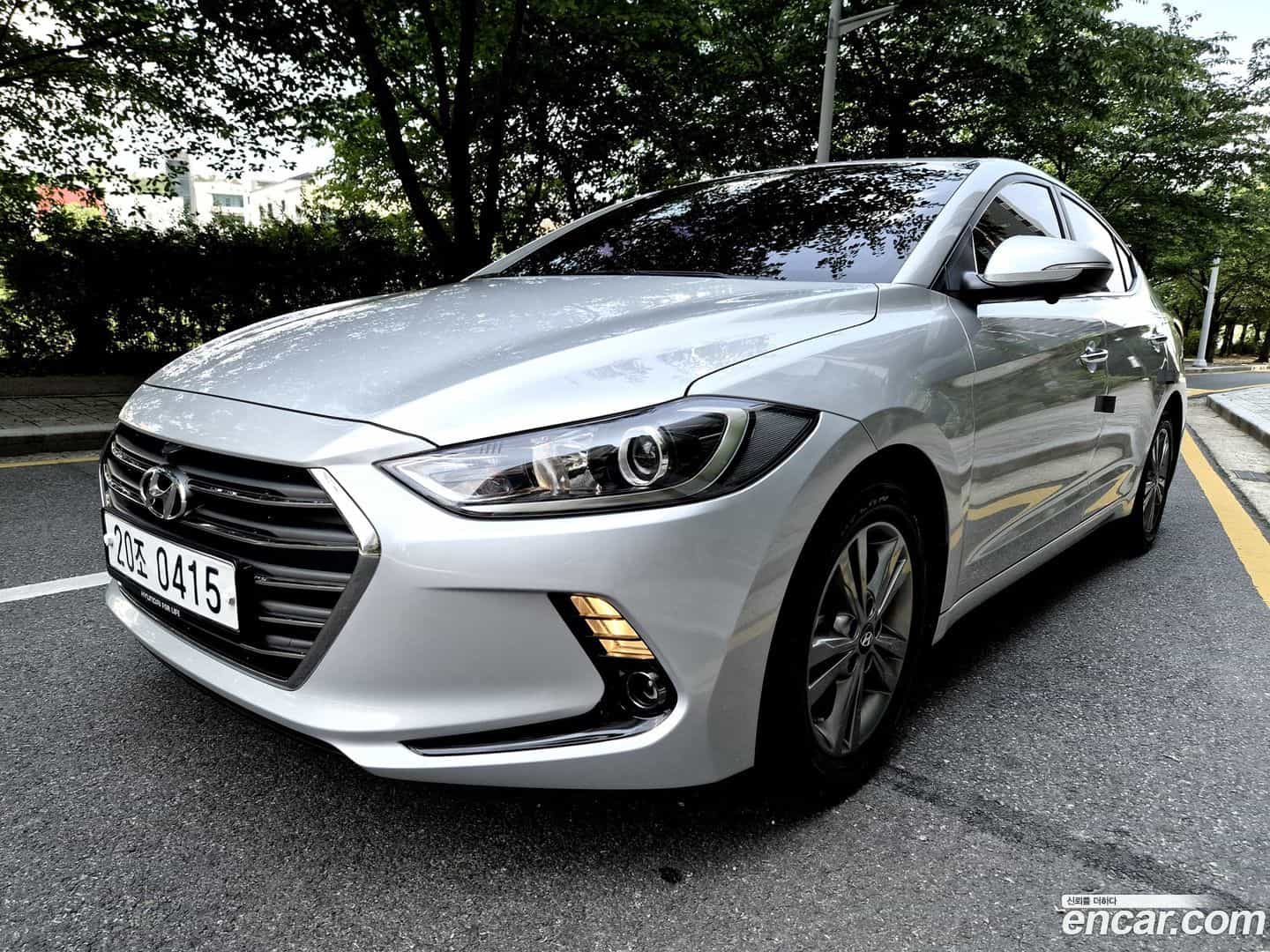 AVANTE Hyundai 2016.2-OUTER-001