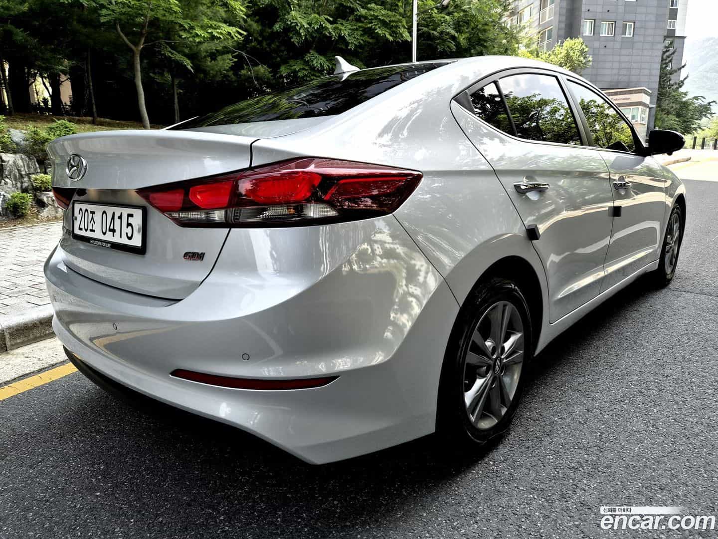 AVANTE Hyundai 2016.2-OUTER-004