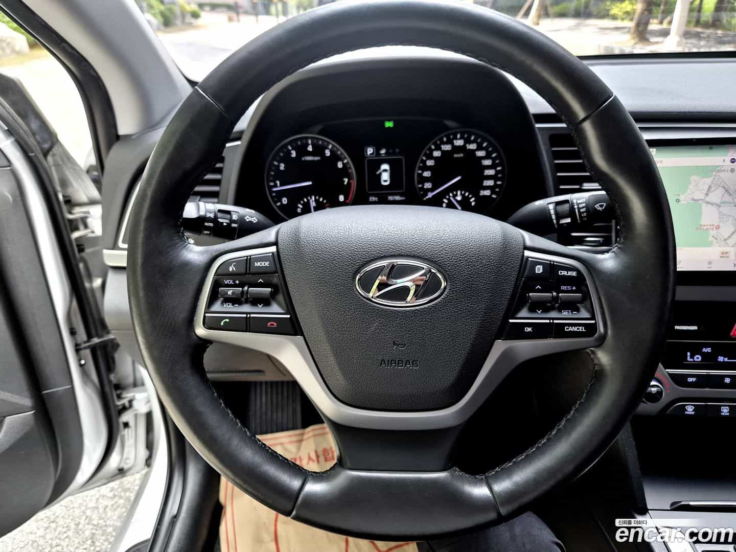 AVANTE Hyundai 2016.2-OPTION-020