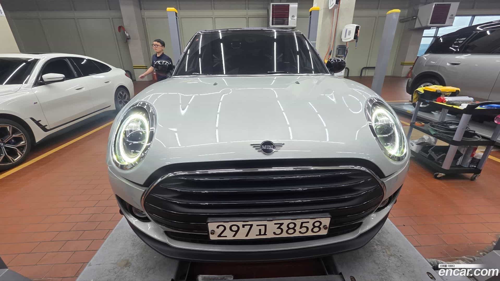Clubman Mini 2021.4-OUTER-003