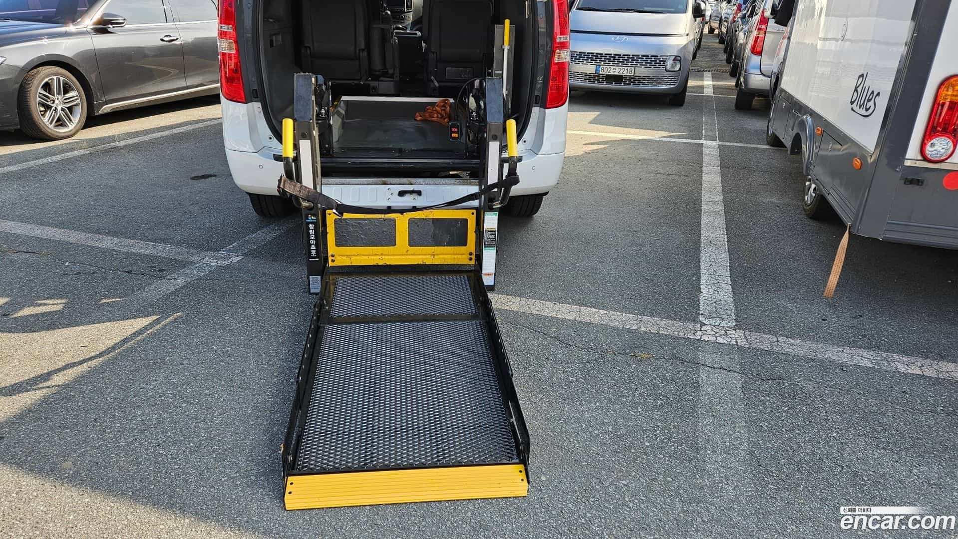 Starex Hyundai 2020.3-OPTION-021
