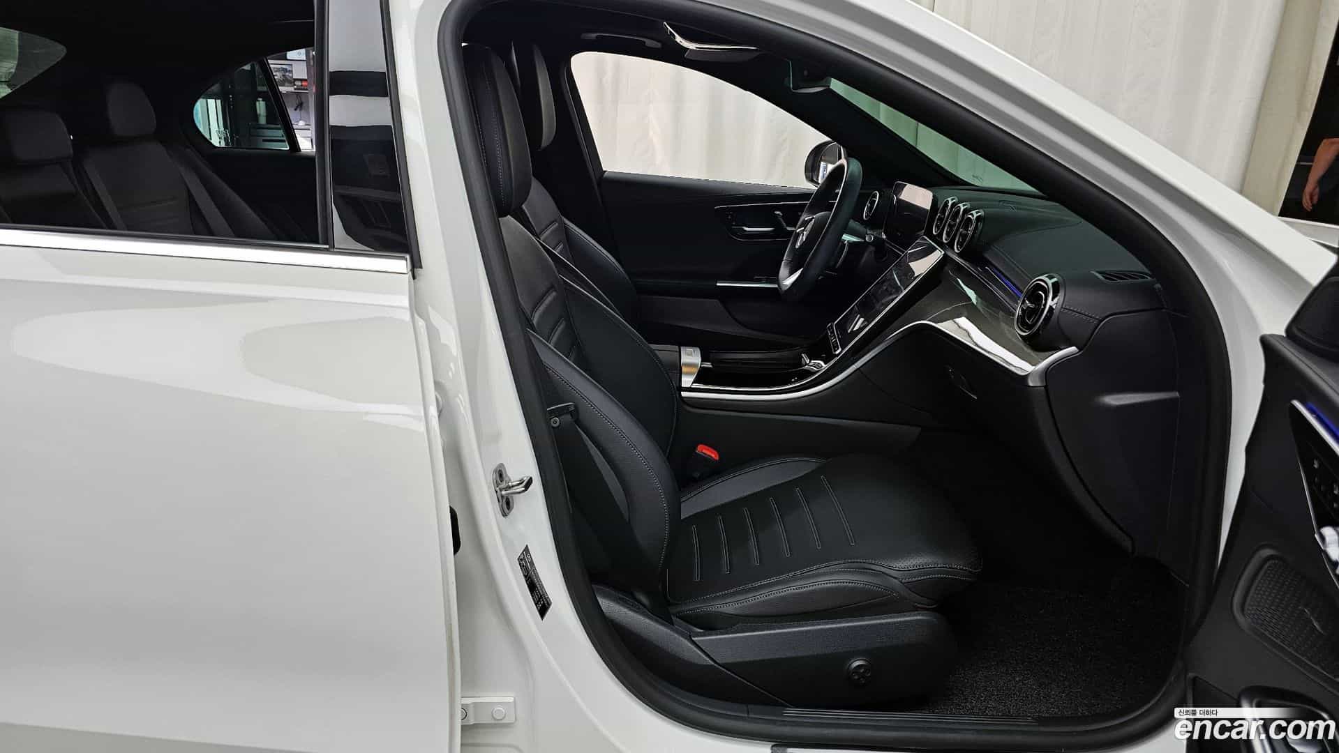 C-Class Mercedes-Benz 2024.5-OPTION-015