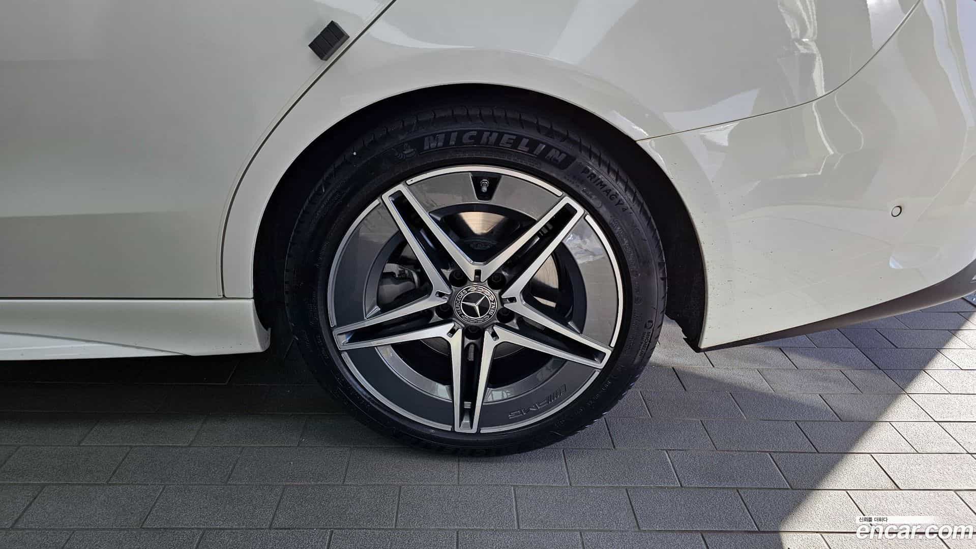 C-Class Mercedes-Benz 2024.5-OUTER-031