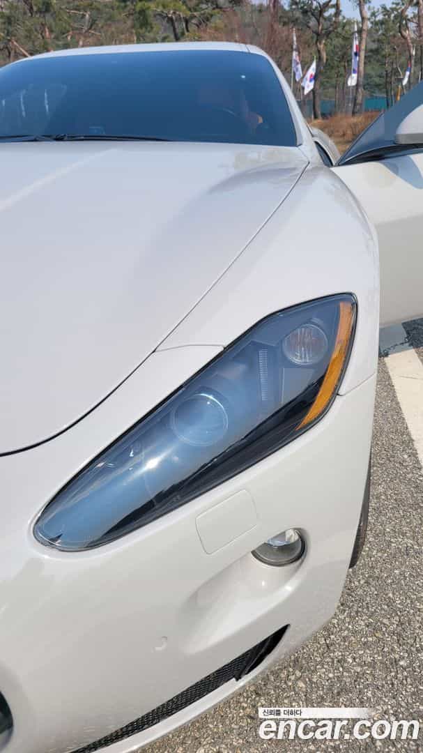 GranTurismo Maserati 2010.11-INNER-008