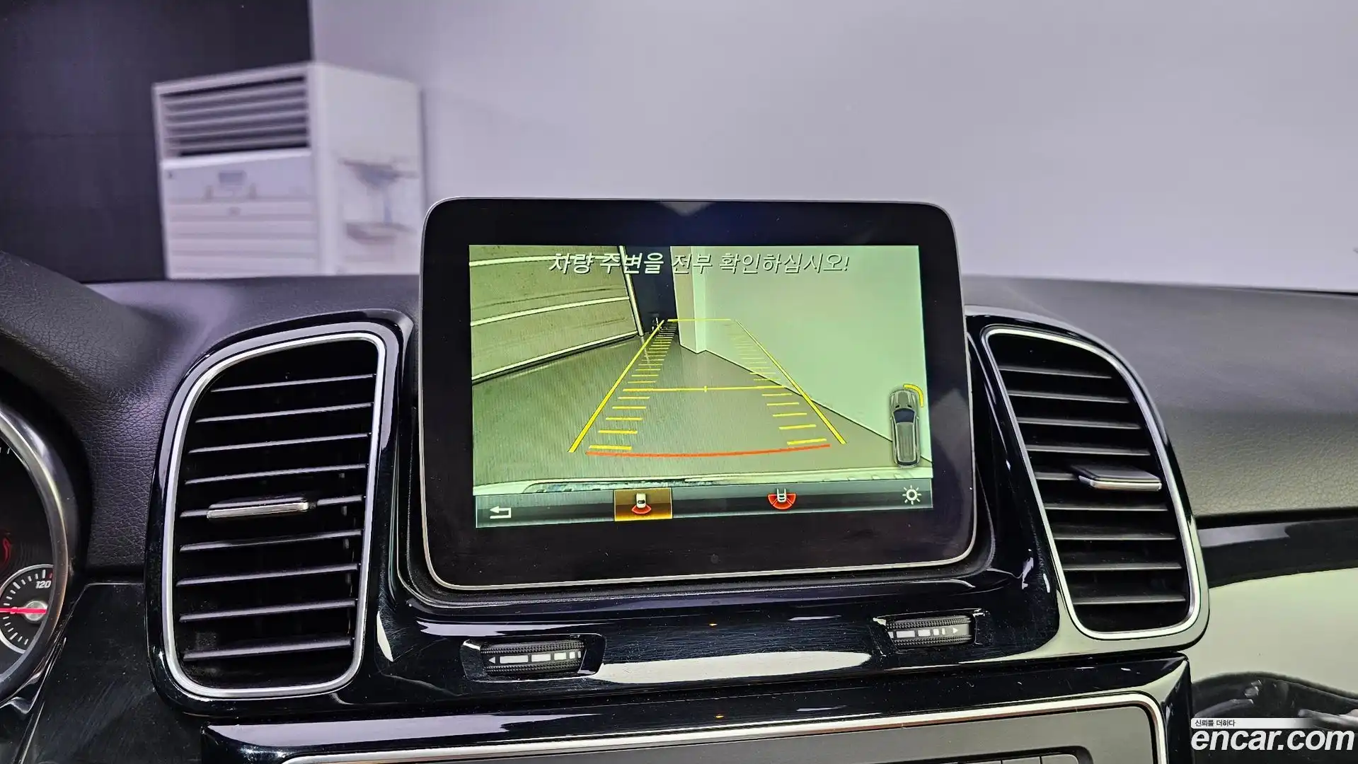 GLE-Class Mercedes-Benz 2017.1-OPTION-019