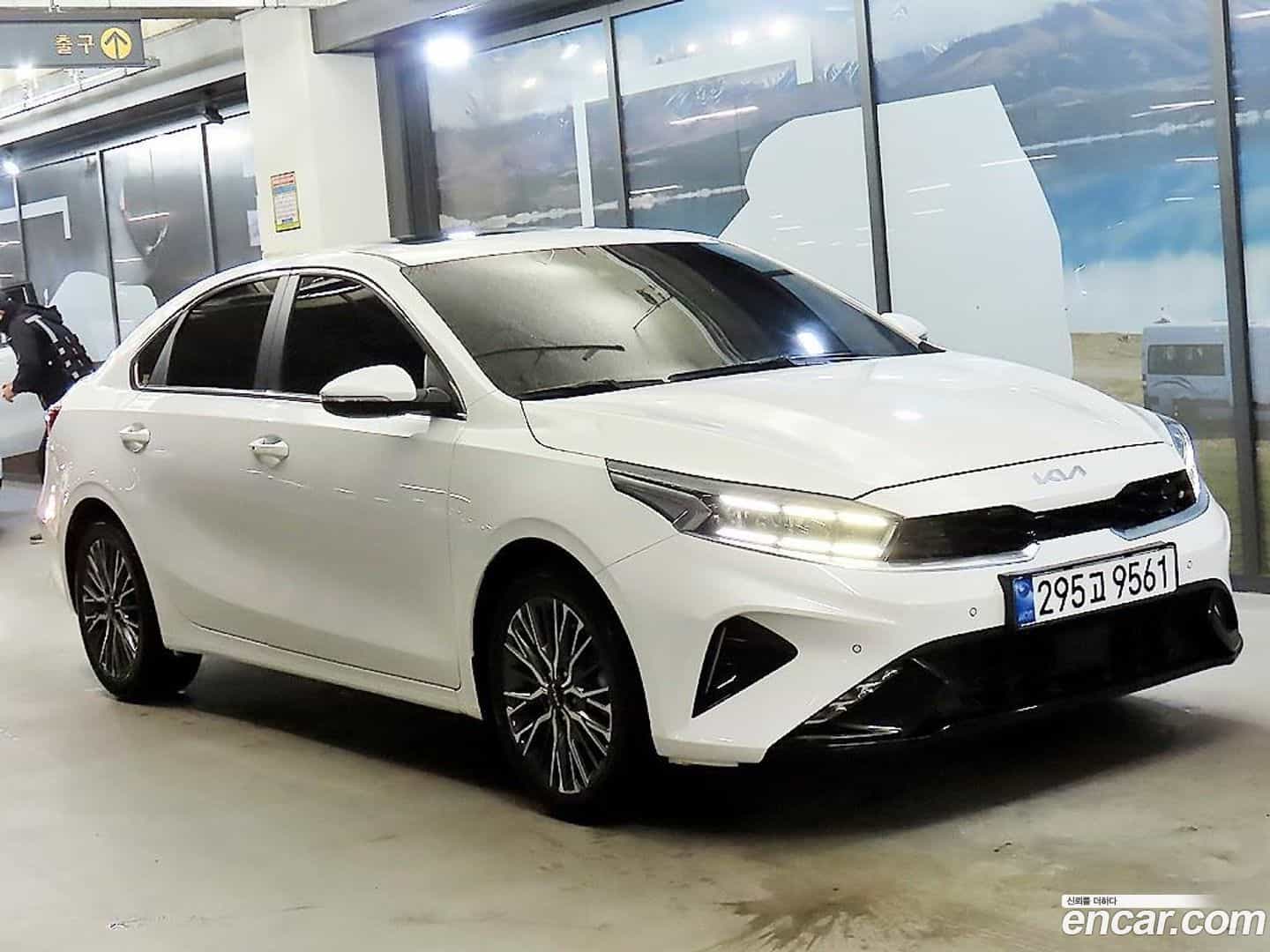K3 Kia 2023.8-OUTER-001