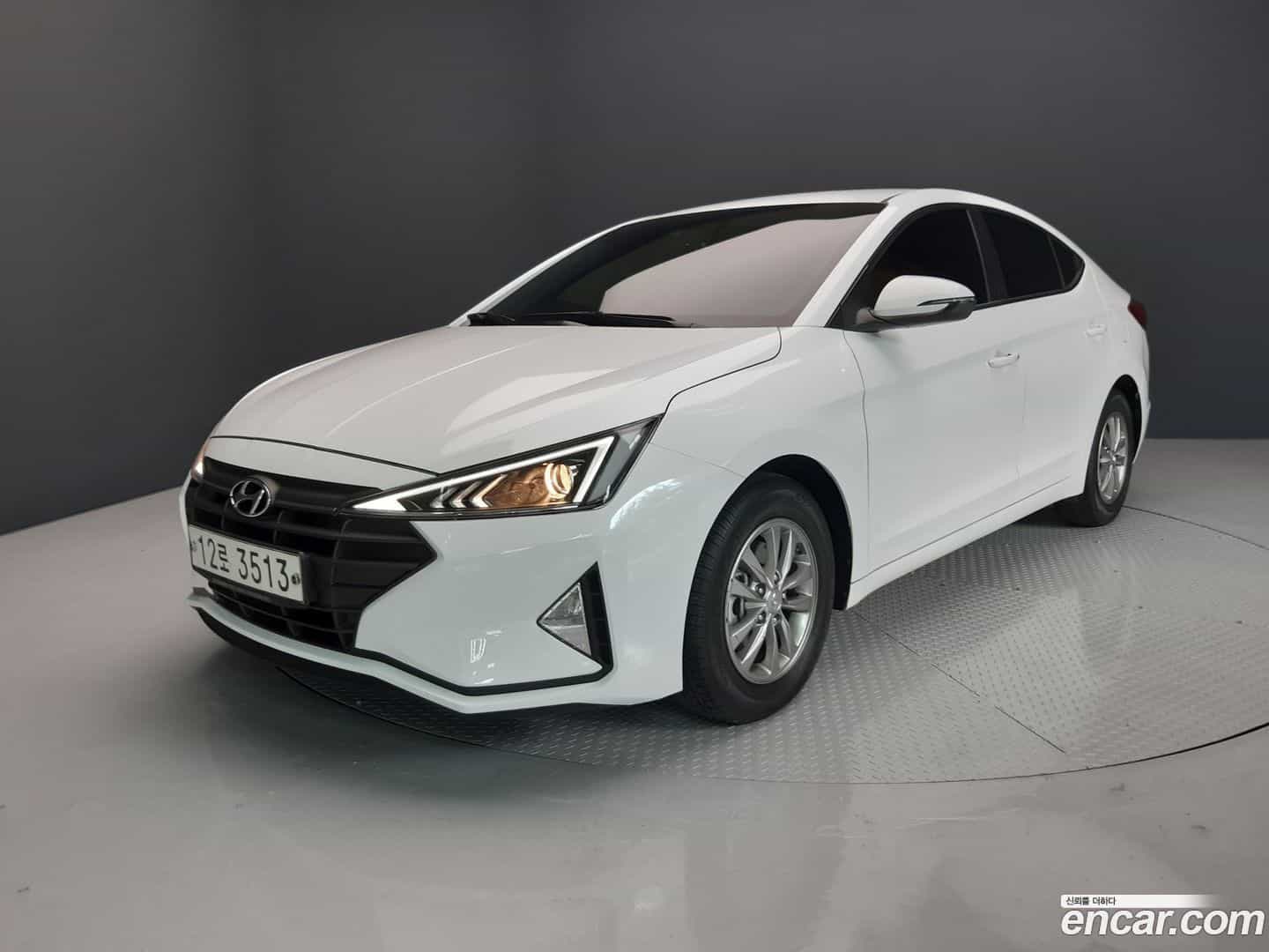 AVANTE Hyundai 2019.0-OUTER-001