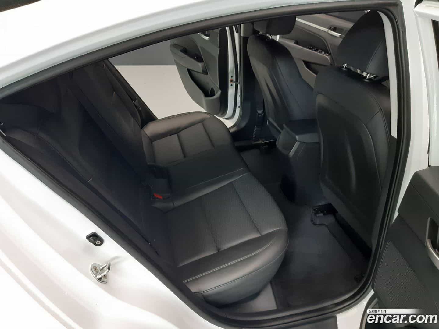 AVANTE Hyundai 2019.0-OPTION-017