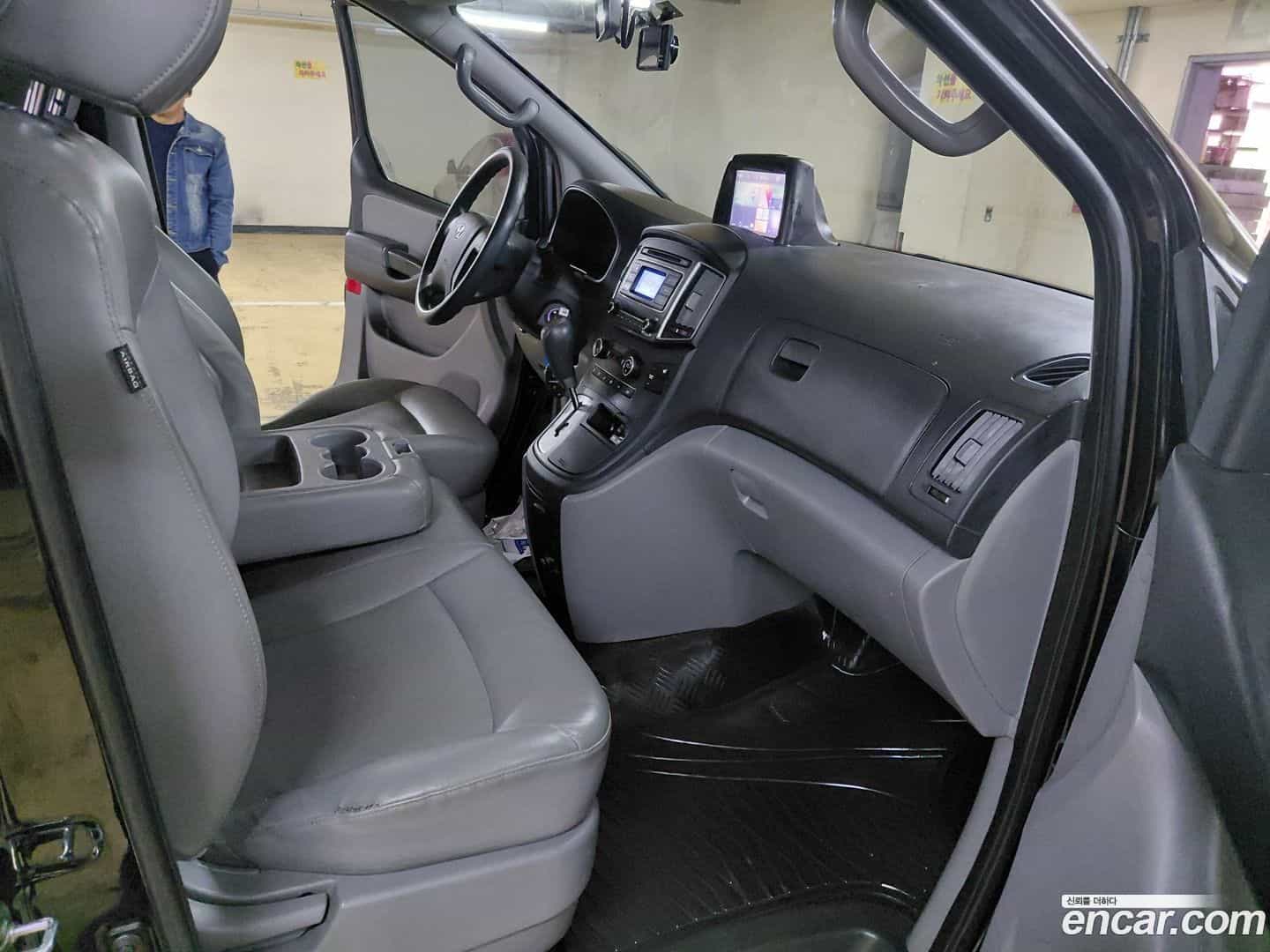 Starex Hyundai 2017.0-OPTION-019
