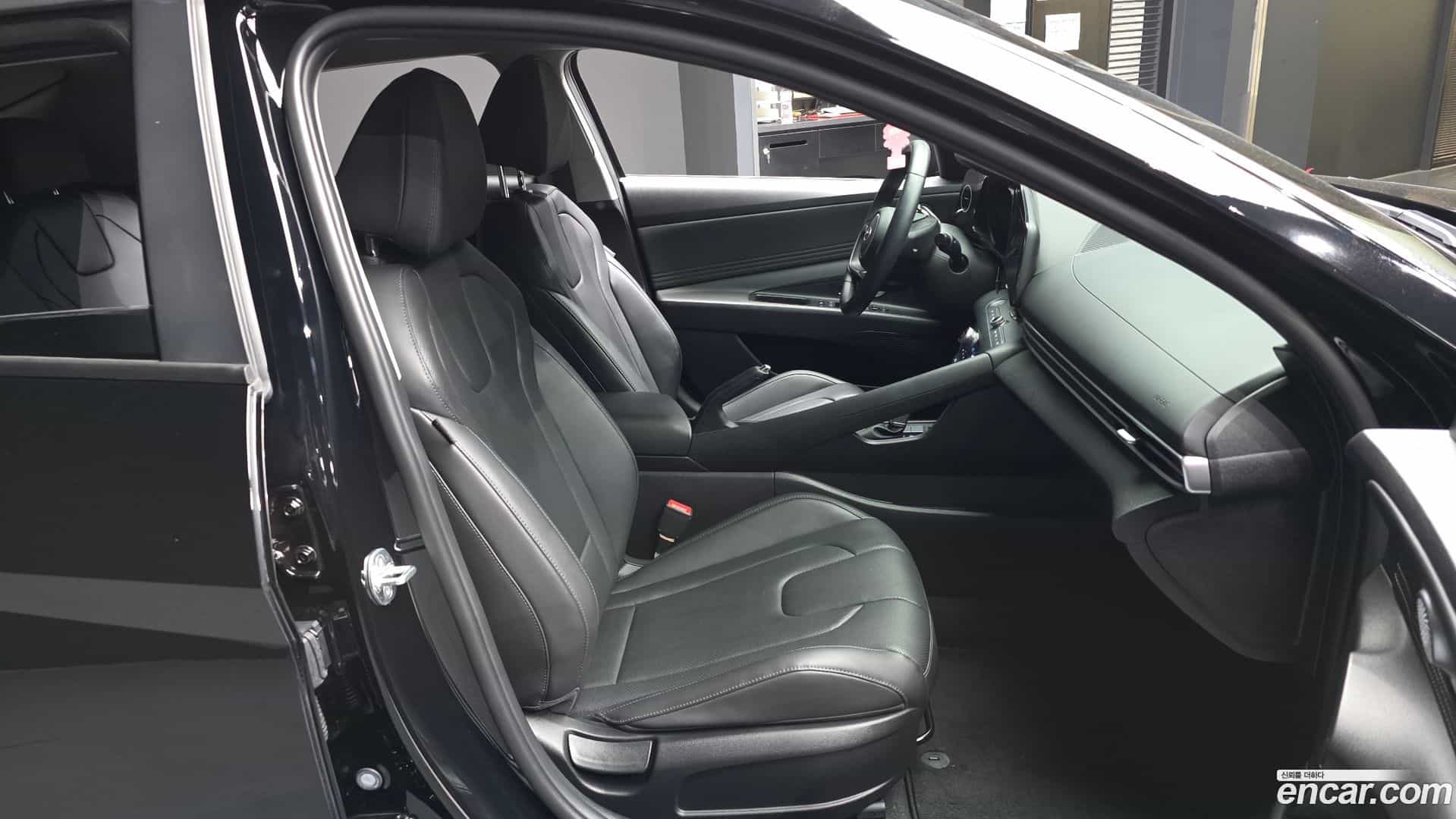 AVANTE Hyundai 2021.6-OPTION-015
