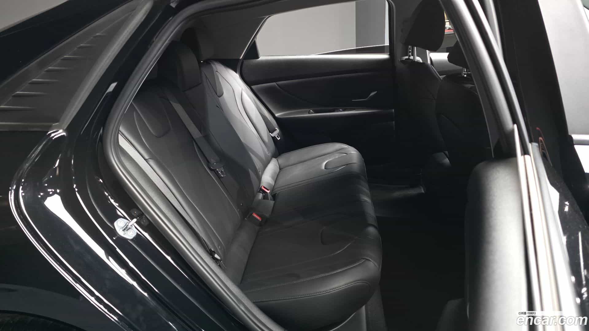 AVANTE Hyundai 2021.6-OPTION-016