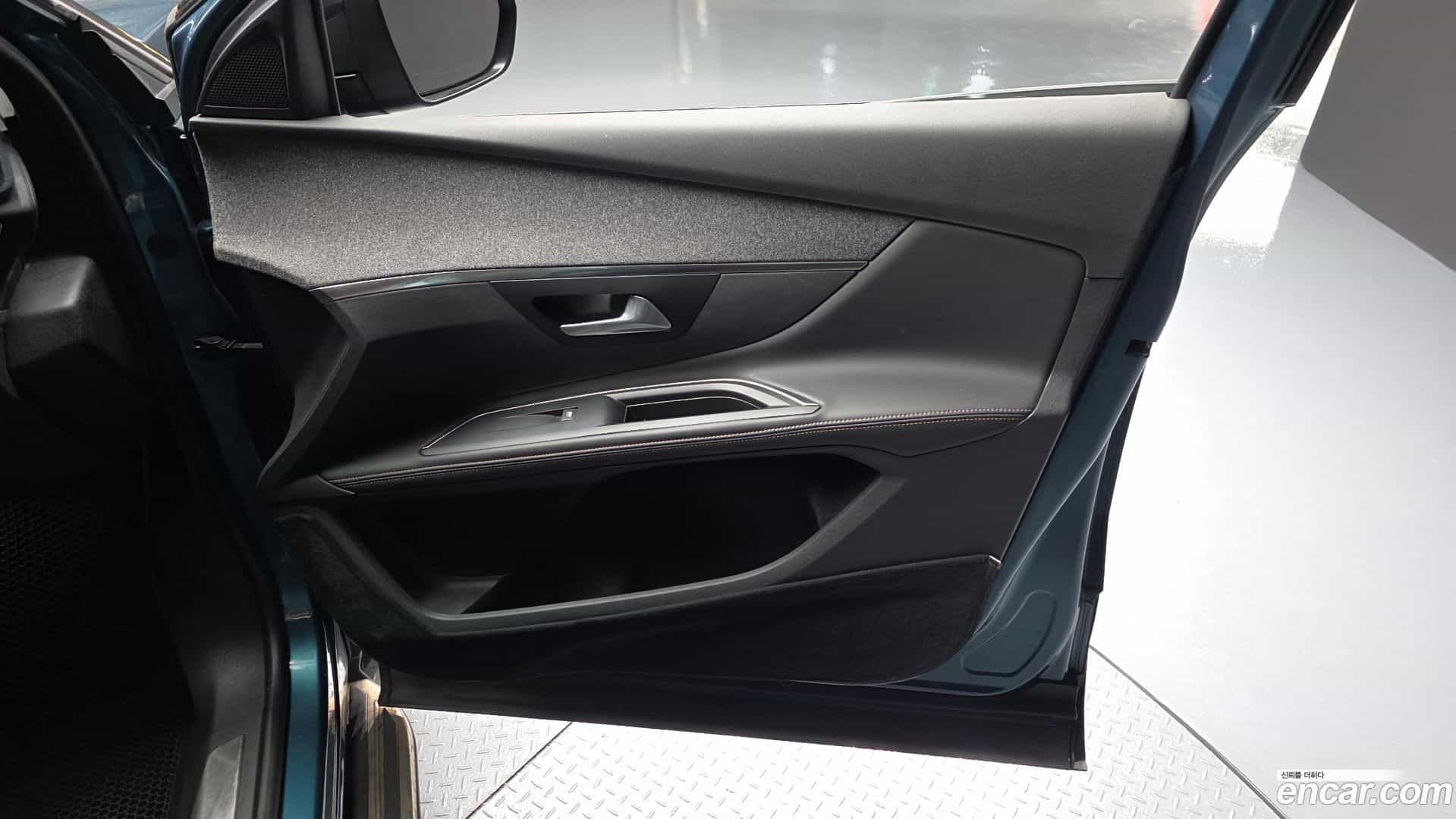 5008 Peugeot 2018.8-INNER-034