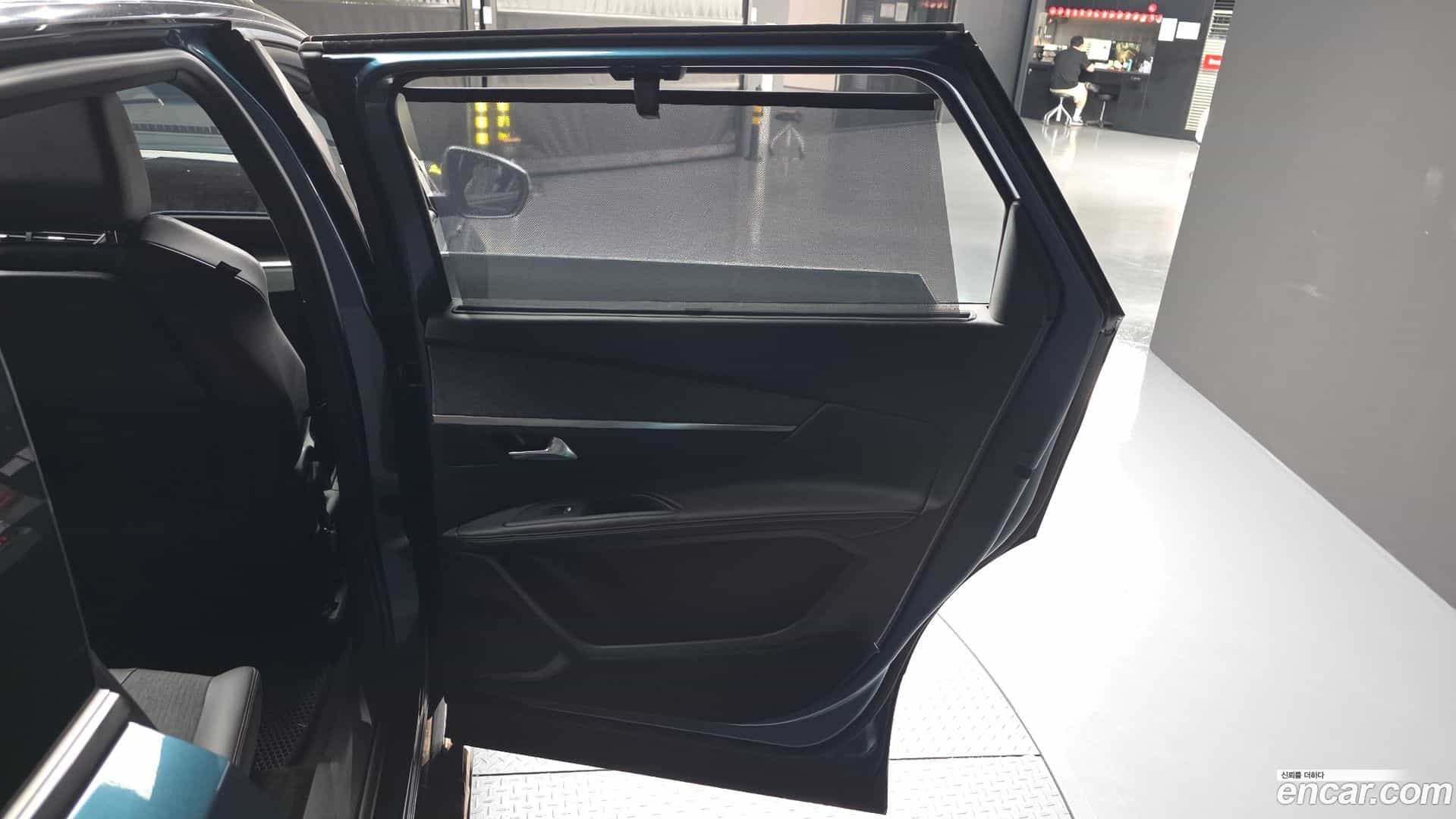 5008 Peugeot 2018.8-INNER-035