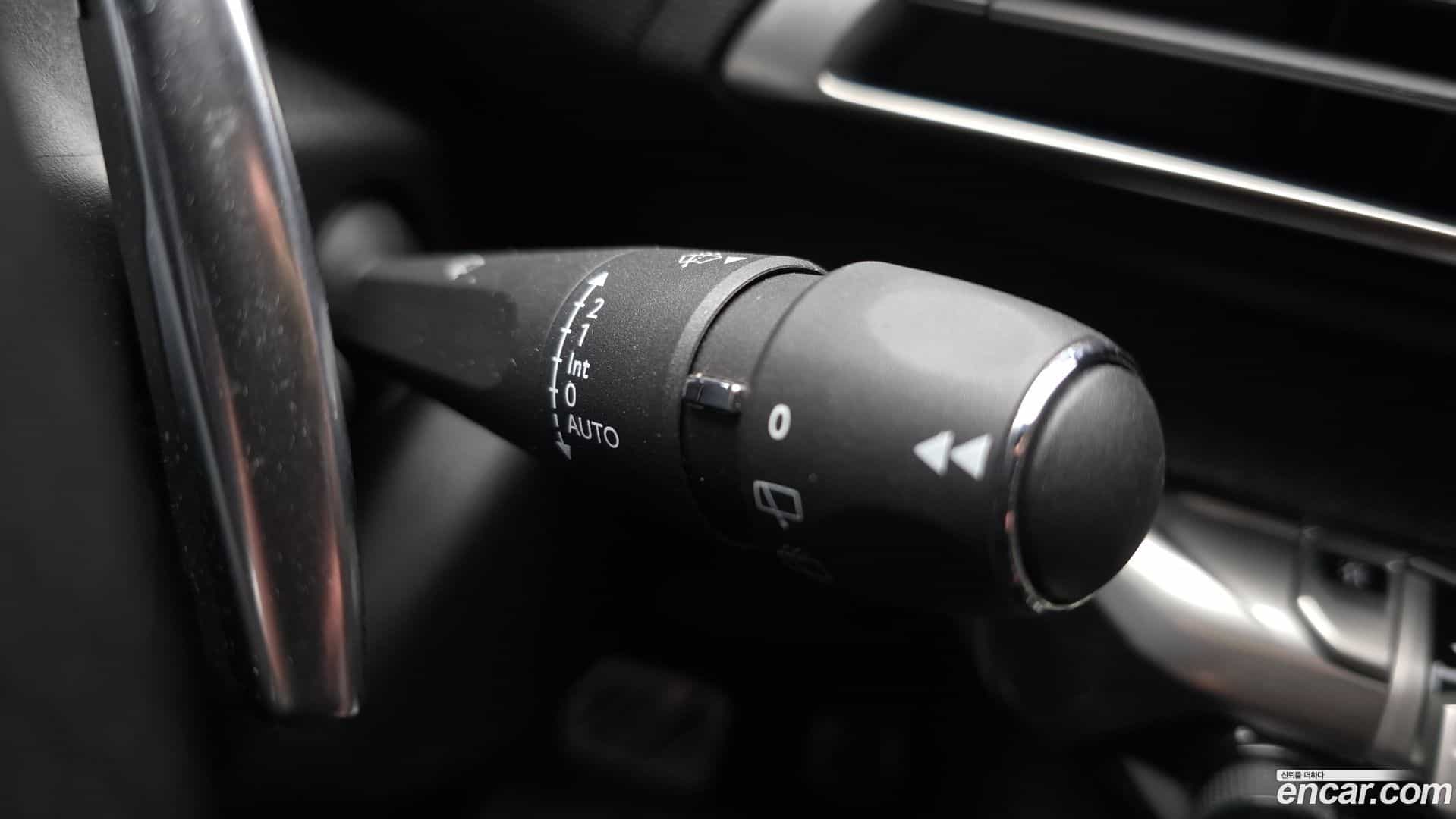 5008 Peugeot 2018.8-OPTION-042