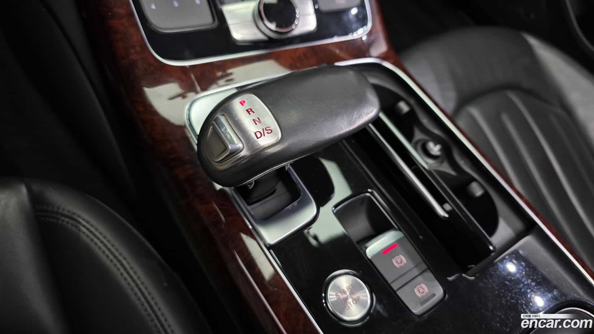 A8 Audi 2012.6-INNER-009