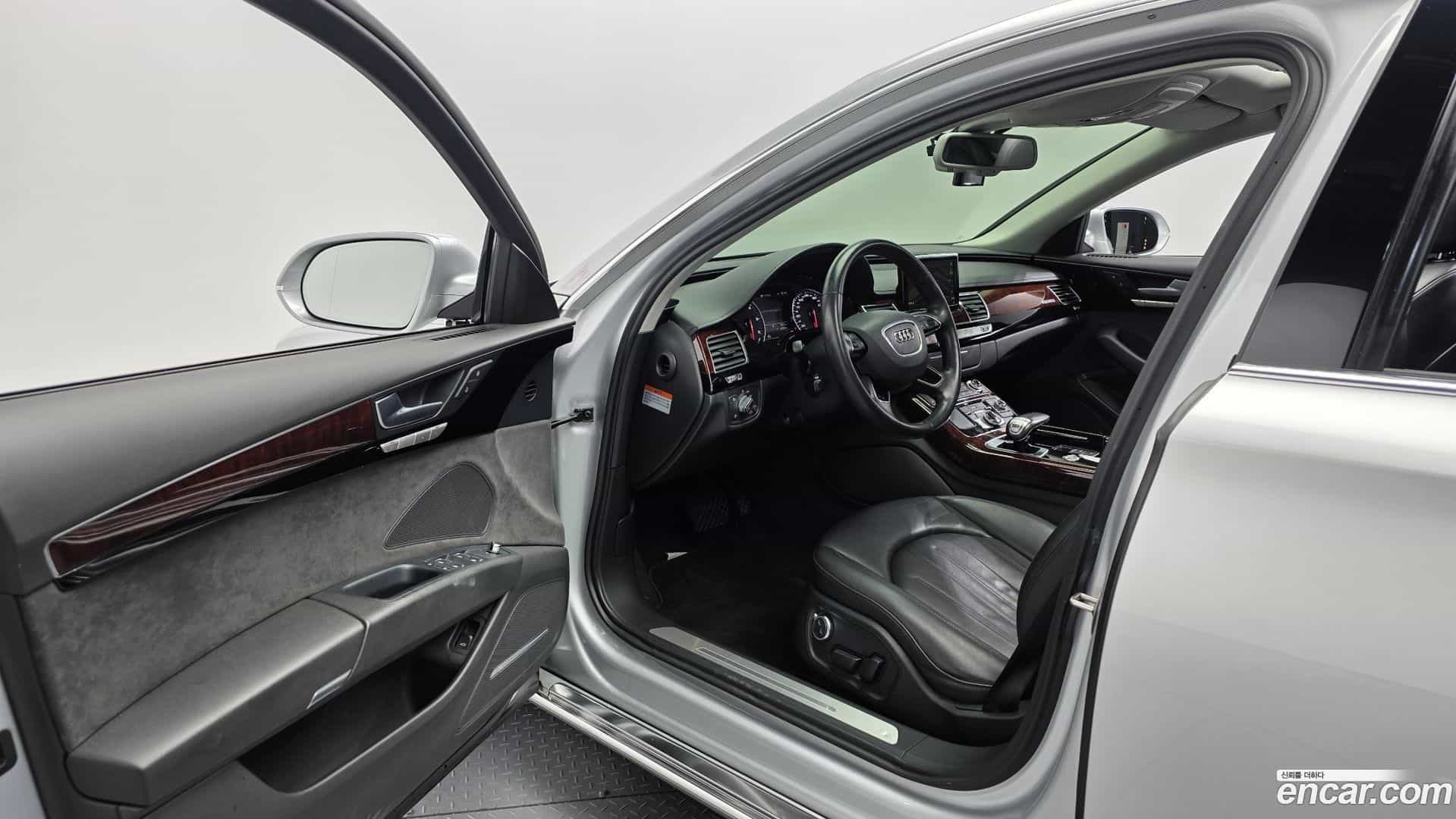 A8 Audi 2012.6-INNER-010