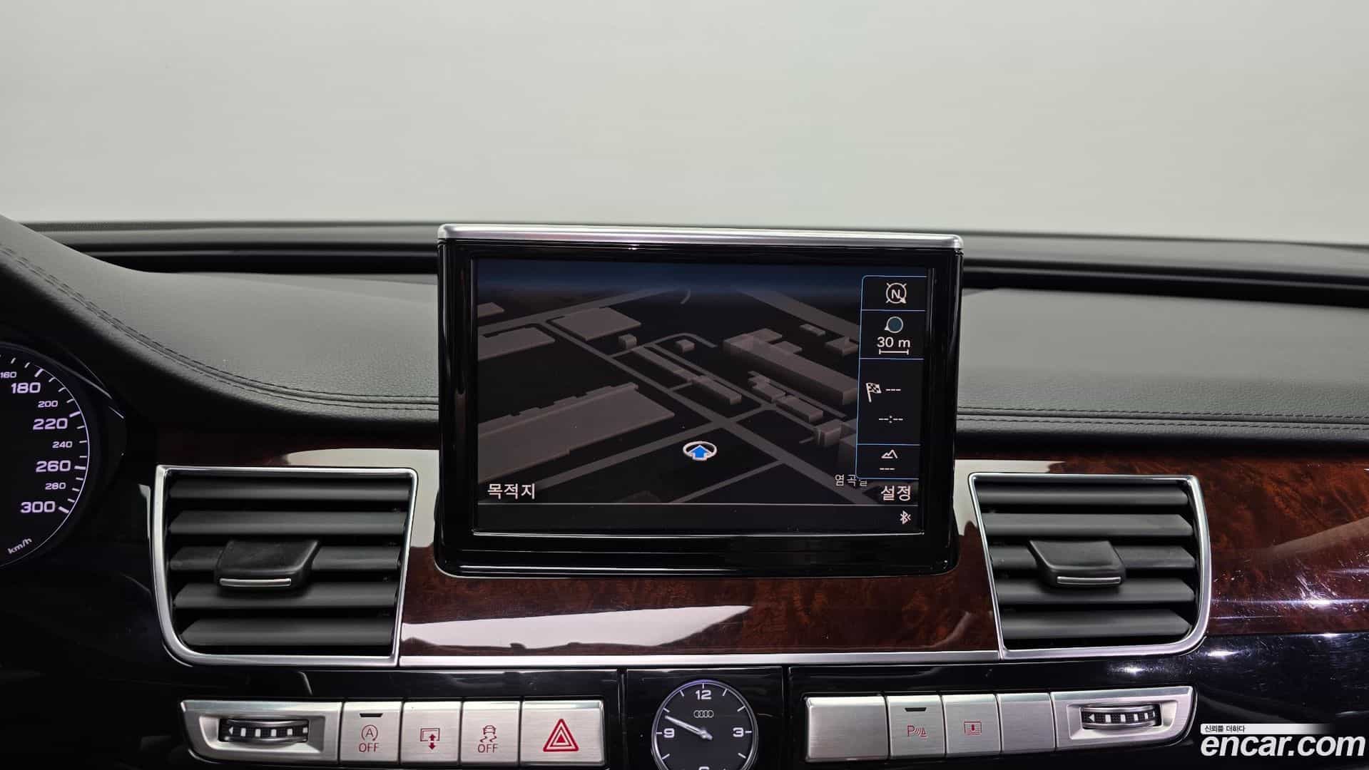 A8 Audi 2012.6-OPTION-018