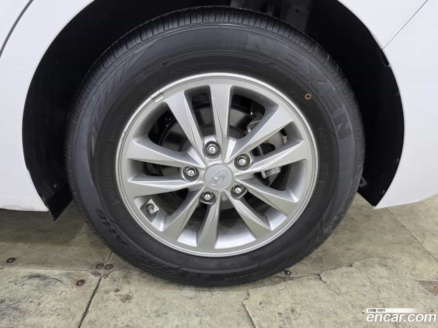 AVANTE Hyundai 2020.2-OPTION-017
