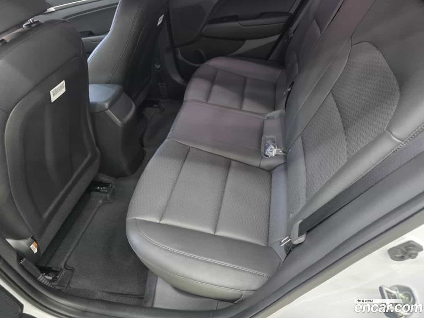 AVANTE Hyundai 2020.2-OPTION-020