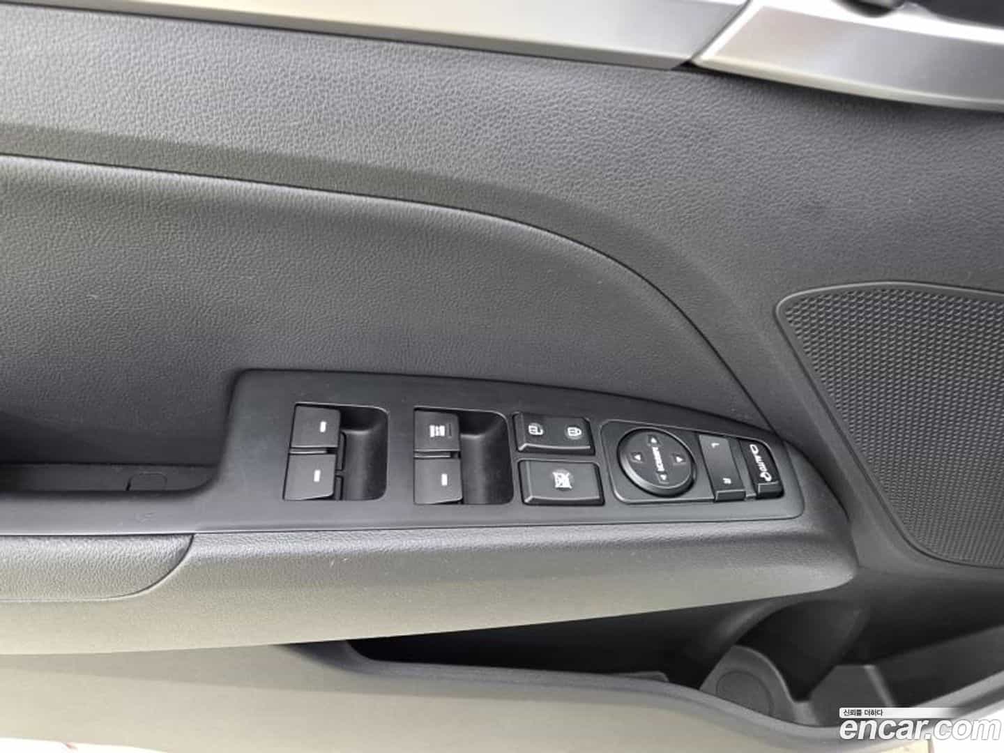 AVANTE Hyundai 2020.2-OPTION-023