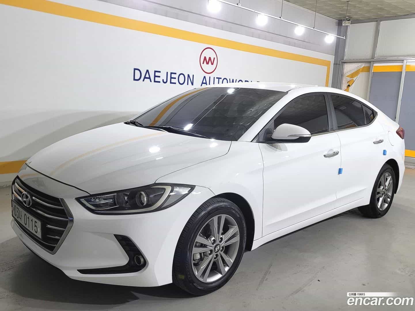 AVANTE Hyundai 2016.7-OUTER-001