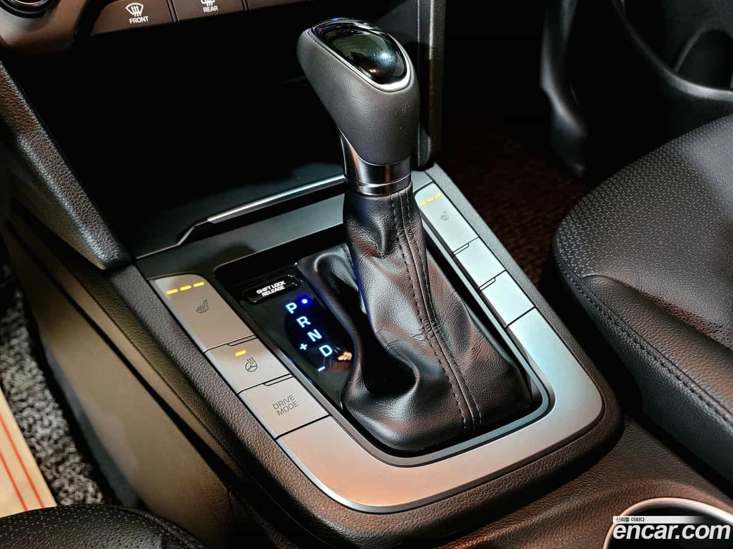 AVANTE Hyundai 2016.7-OPTION-020